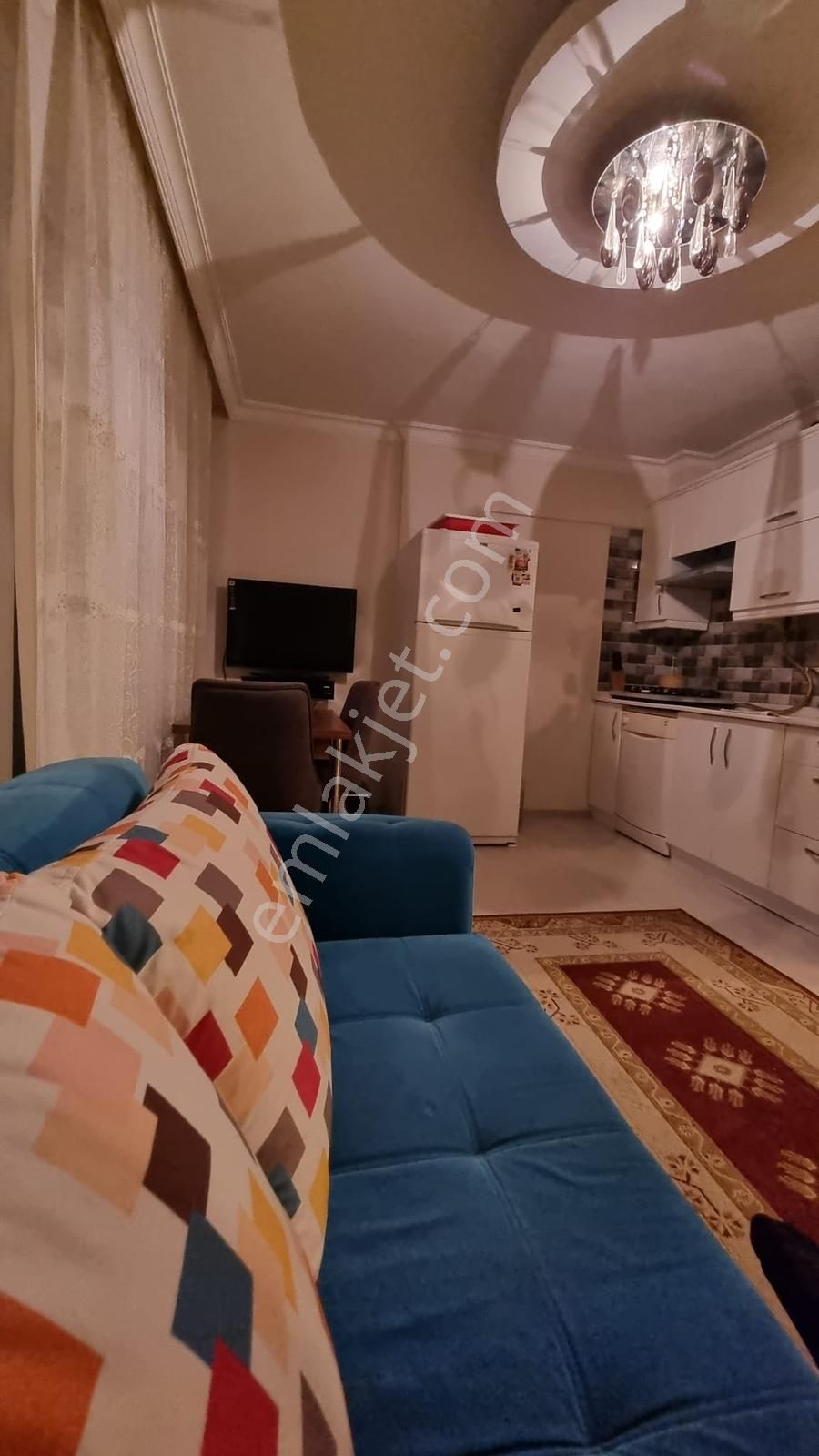 Seyrek De 1+1 Full Eşyalı Doğal Gazlı 20.000.tl