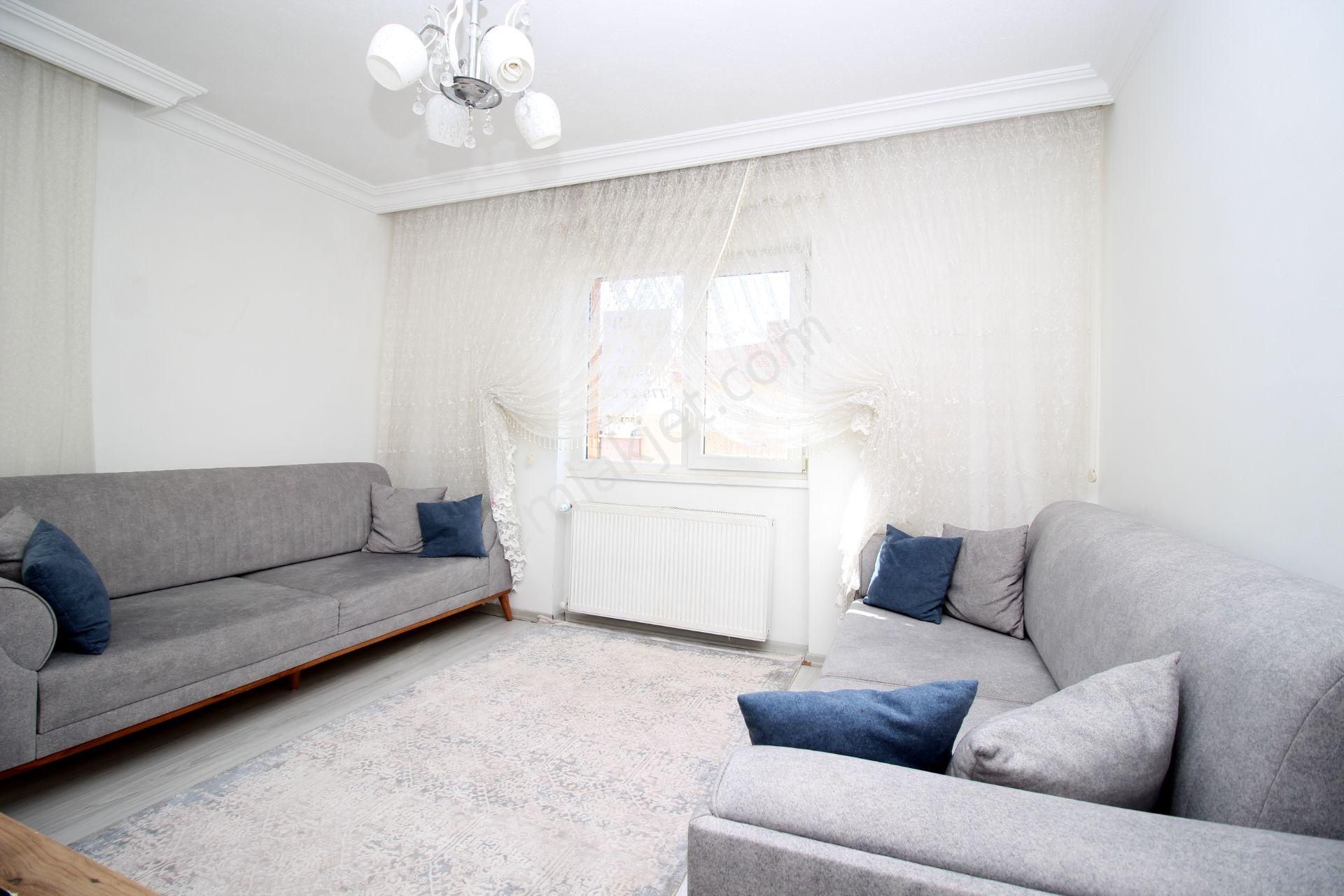 Emre Emlak'tan 30 Ağustos'da Katta Geniş Ön Cephe Satılık 3+1 Daire - Görsel 21