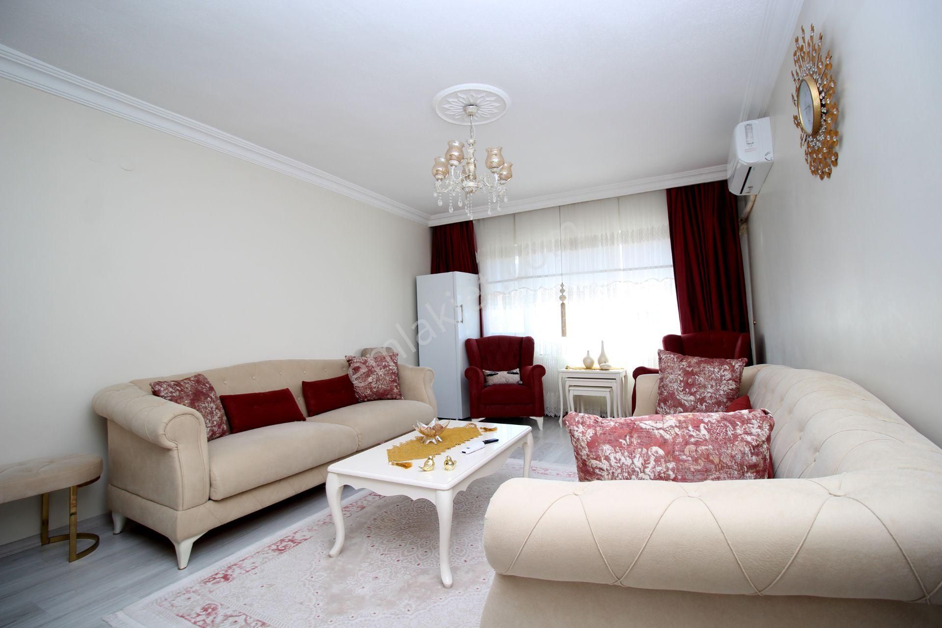 Emre Emlak'tan 30 Ağustos'da Katta Geniş Ön Cephe Satılık 3+1 Daire - Görsel 13