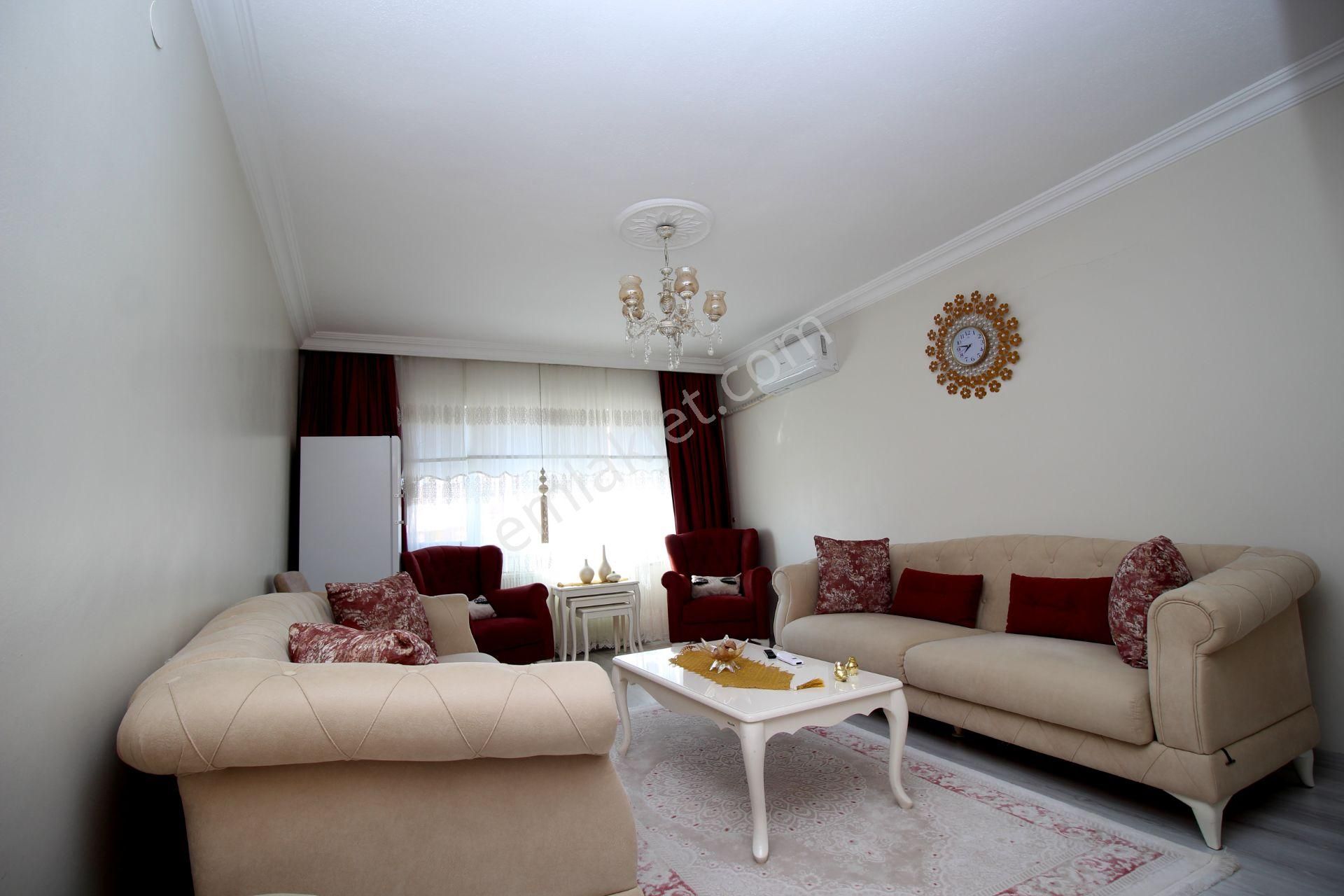 Emre Emlak'tan 30 Ağustos'da Katta Geniş Ön Cephe Satılık 3+1 Daire - Görsel 12