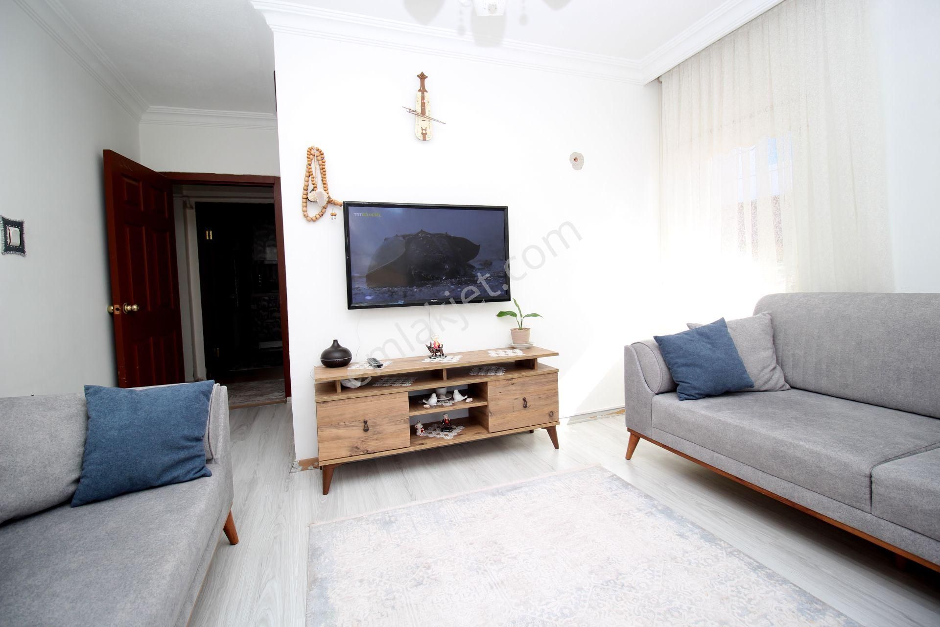 Emre Emlak'tan 30 Ağustos'da Katta Geniş Ön Cephe Satılık 3+1 Daire - Görsel 22