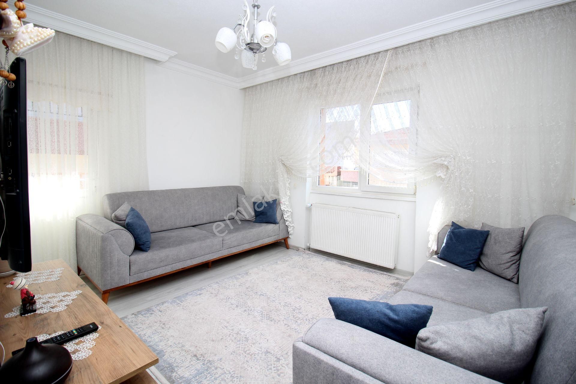 Emre Emlak'tan 30 Ağustos'da Katta Geniş Ön Cephe Satılık 3+1 Daire - Görsel 20