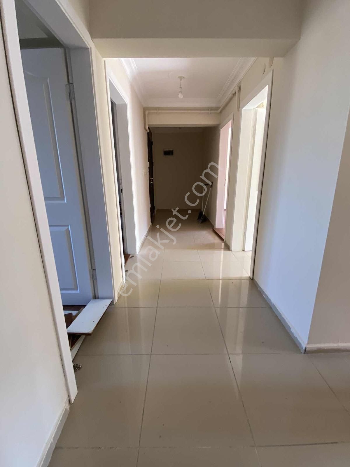 Görükle Cadde Üzeri Ayrı Mutfaklı Aile Binası 3+1 Kiralık Daire. - Görsel 18