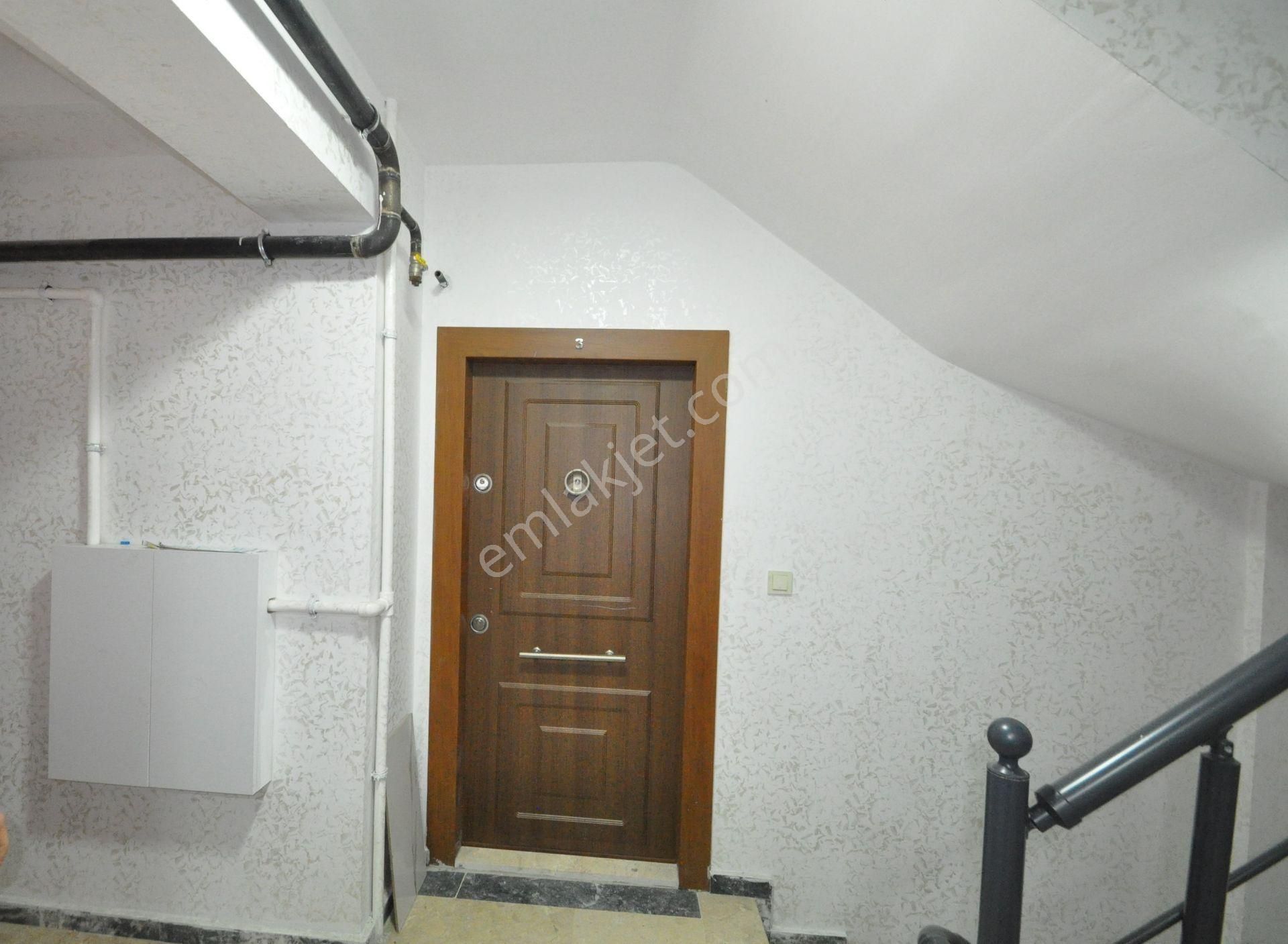 Bayrampaşa Muratpaşa Kaçmazdan Kiralık 75 M2 Yüksek Giriş 1 Yıllık 2+1 Daire