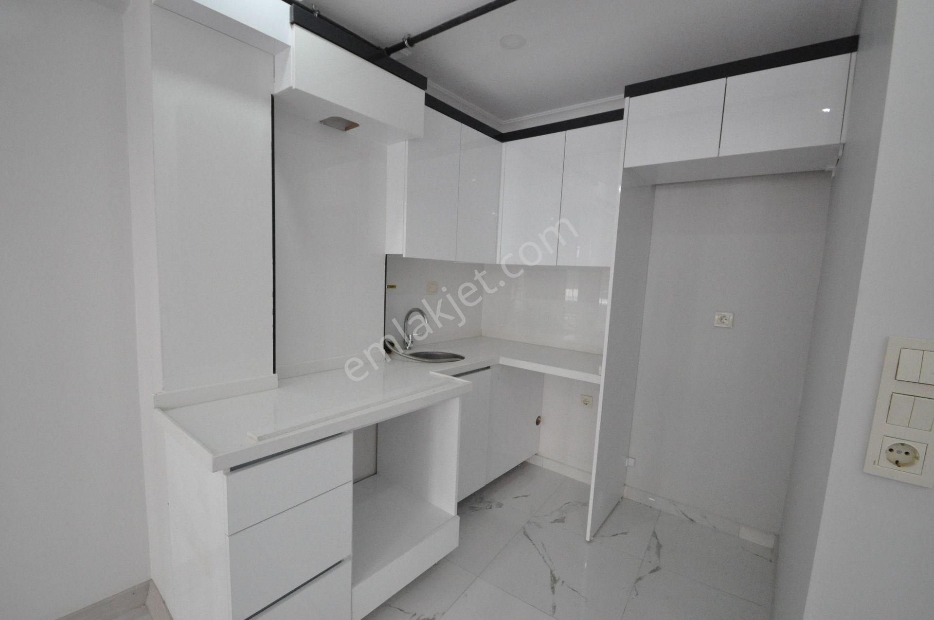 Bayrampaşa Muratpaşa Kaçmazdan Kiralık 75 M2 Yüksek Giriş 1 Yıllık 2+1 Daire - Görsel 6