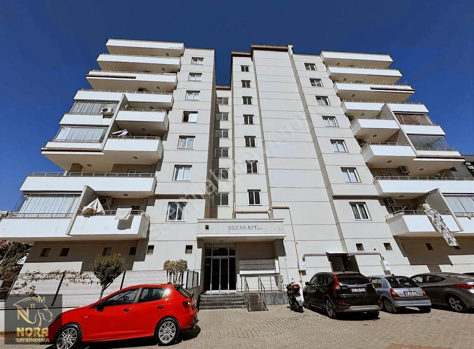 Nora'dan Üniversite Caddesinde Ulaşımı Kolay Geniş