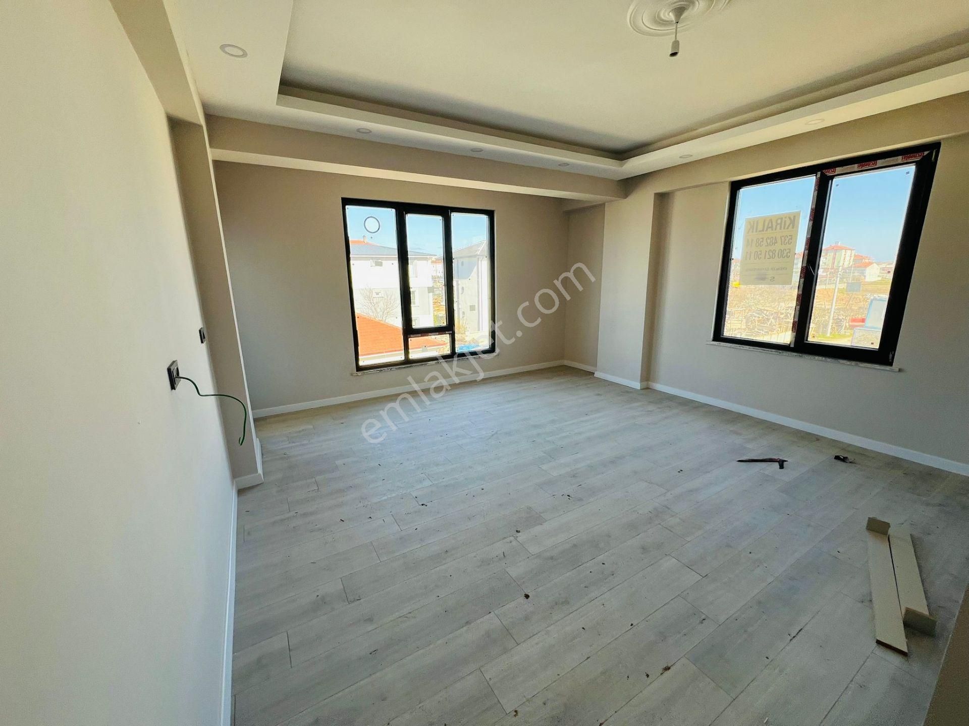 Karasu Merkezde ^^kiralık Sıfır Daire^^3.kat 2+1 Açık Cepheli - Görsel 14