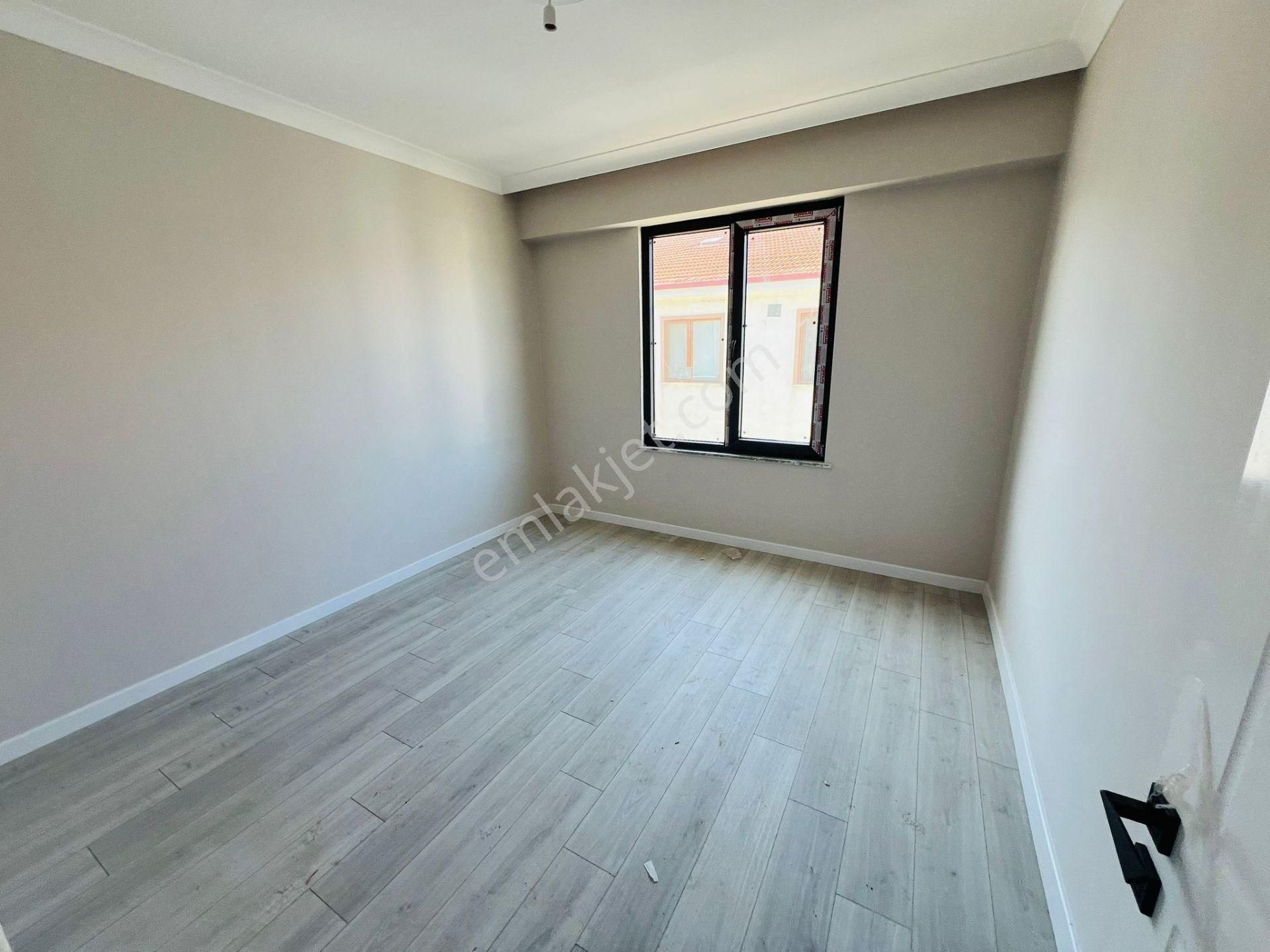 Karasu Merkezde ^^kiralık Sıfır Daire^^3.kat 2+1 Açık Cepheli - Görsel 15