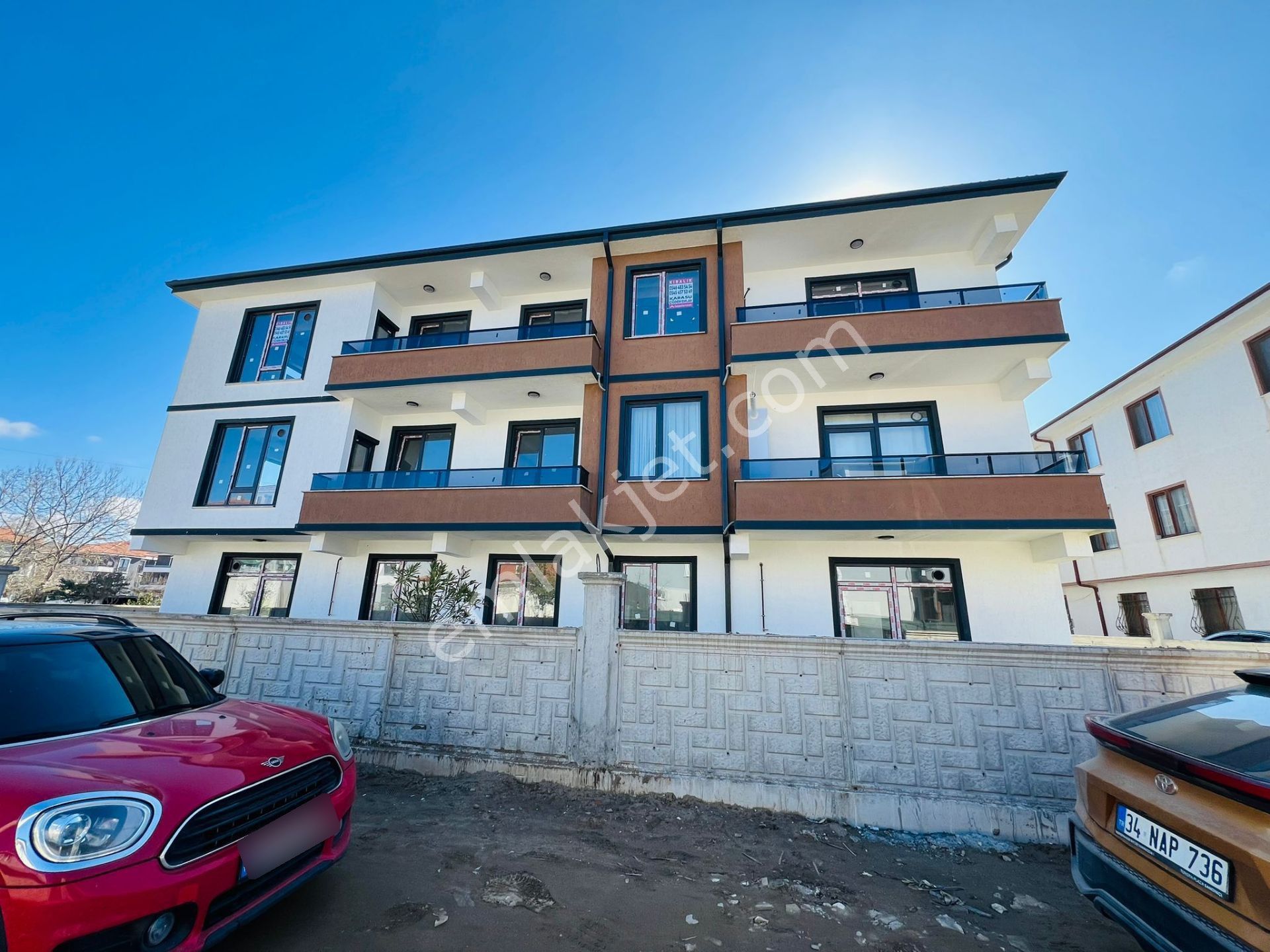 Karasu Merkezde ^^kiralık Sıfır Daire^^3.kat 2+1 Açık Cepheli - Görsel 4
