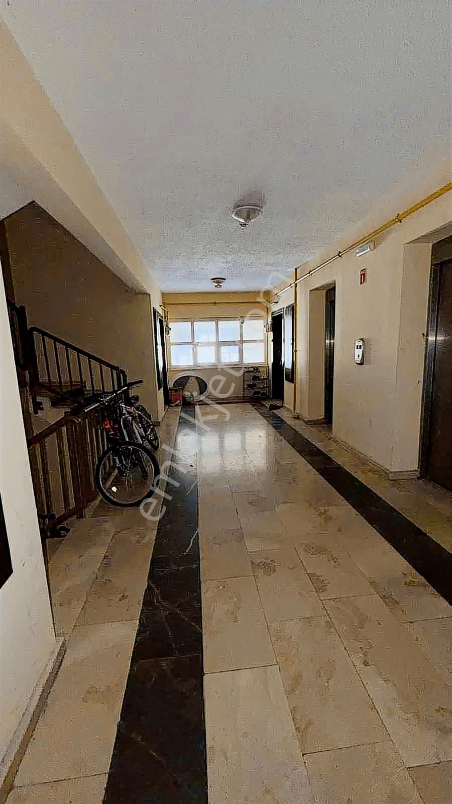 Karacabey Toki Konutlarında Satılık Ara Kat Daire - Görsel 2