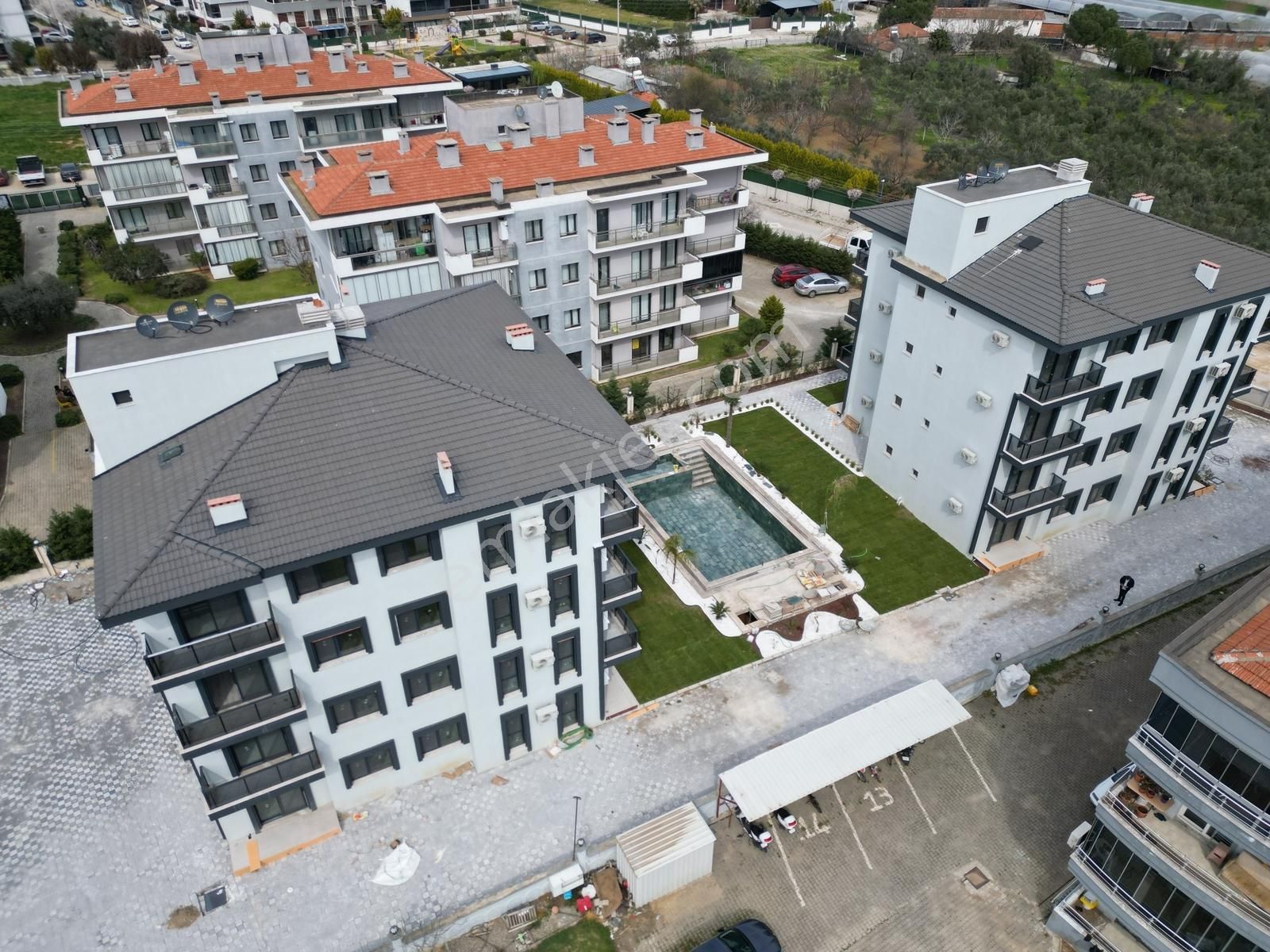 Q'zen Den Havuzlu Site İçersnde Sıfır 135 M2 Arakat 3+1 Daireler - Görsel 3