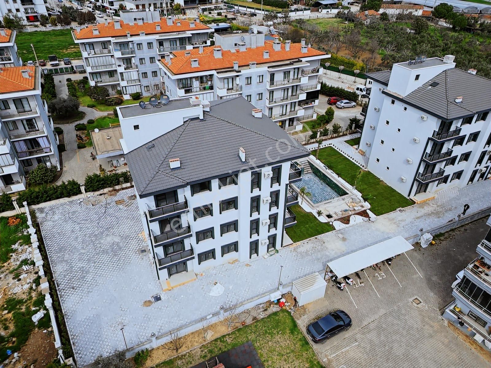 Q'zen Den Havuzlu Site İçersnde Sıfır 135 M2 Arakat 3+1 Daireler - Görsel 21