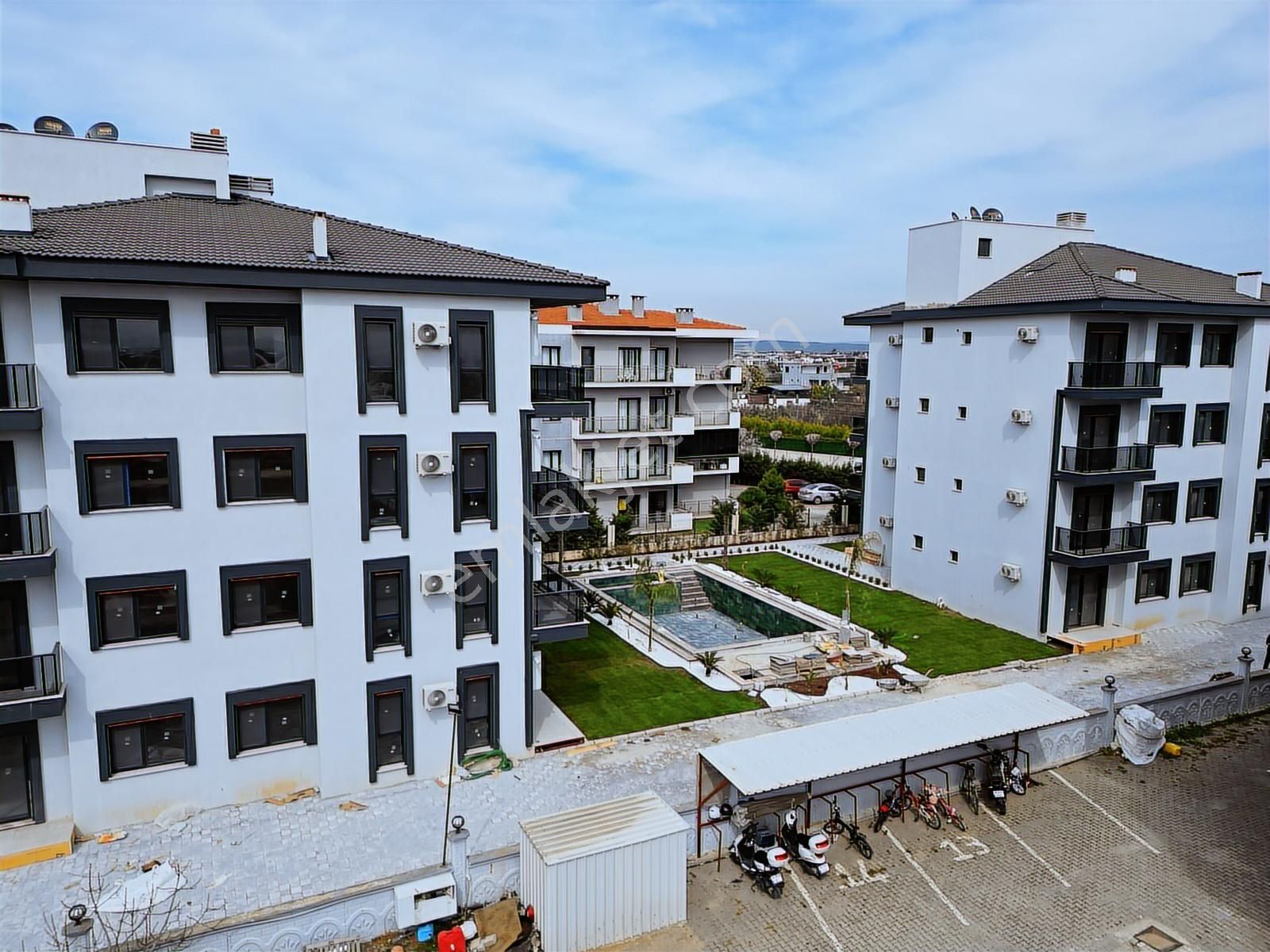 Q'zen Den Havuzlu Site İçersnde Sıfır 135 M2 Arakat 3+1 Daireler - Görsel 4