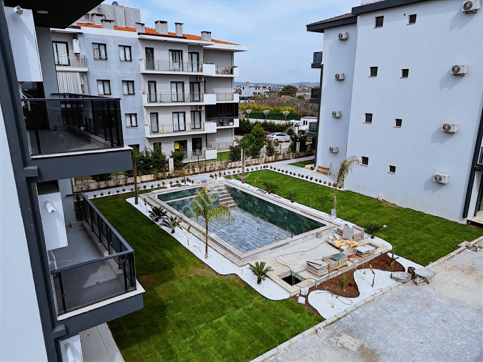 Q'zen Den Havuzlu Site İçersnde Sıfır 135 M2 Arakat 3+1 Daireler - Görsel 5