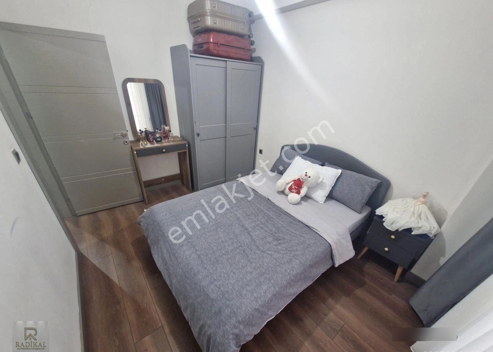 İlkbahar Mahallesi 598. Sokakta Yatırımlık Fırsat Emsalsiz Full Eşyaları İle Satılık Suit 1+1 Daire. - Görsel 32