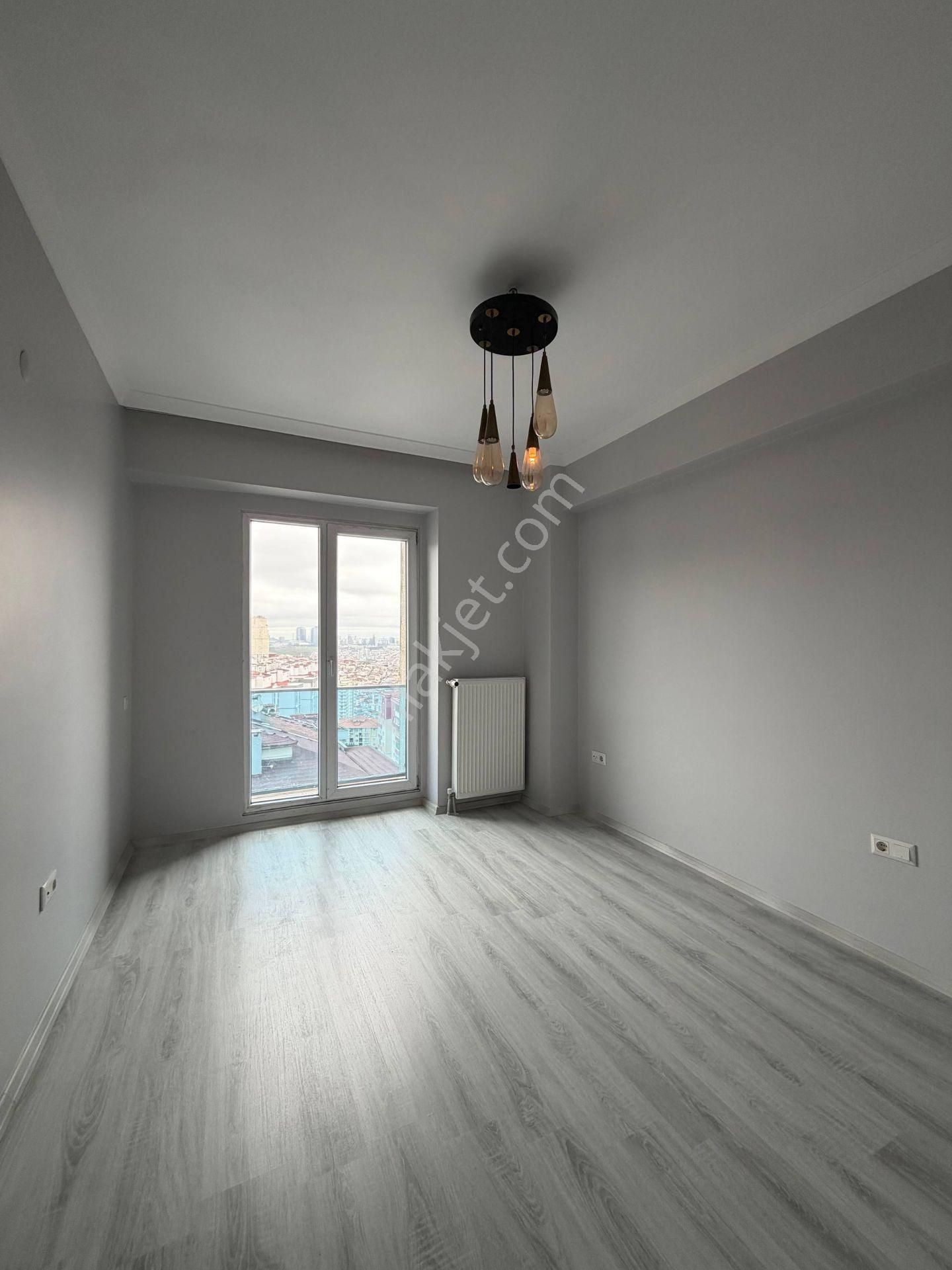 Beylikdüzü Cumhuriyet Mahallesi 2+1 100 M² Kiralık Boş Daire Site İçerisinde Metrobüse 15 Dk. Yürüme - Görsel 16