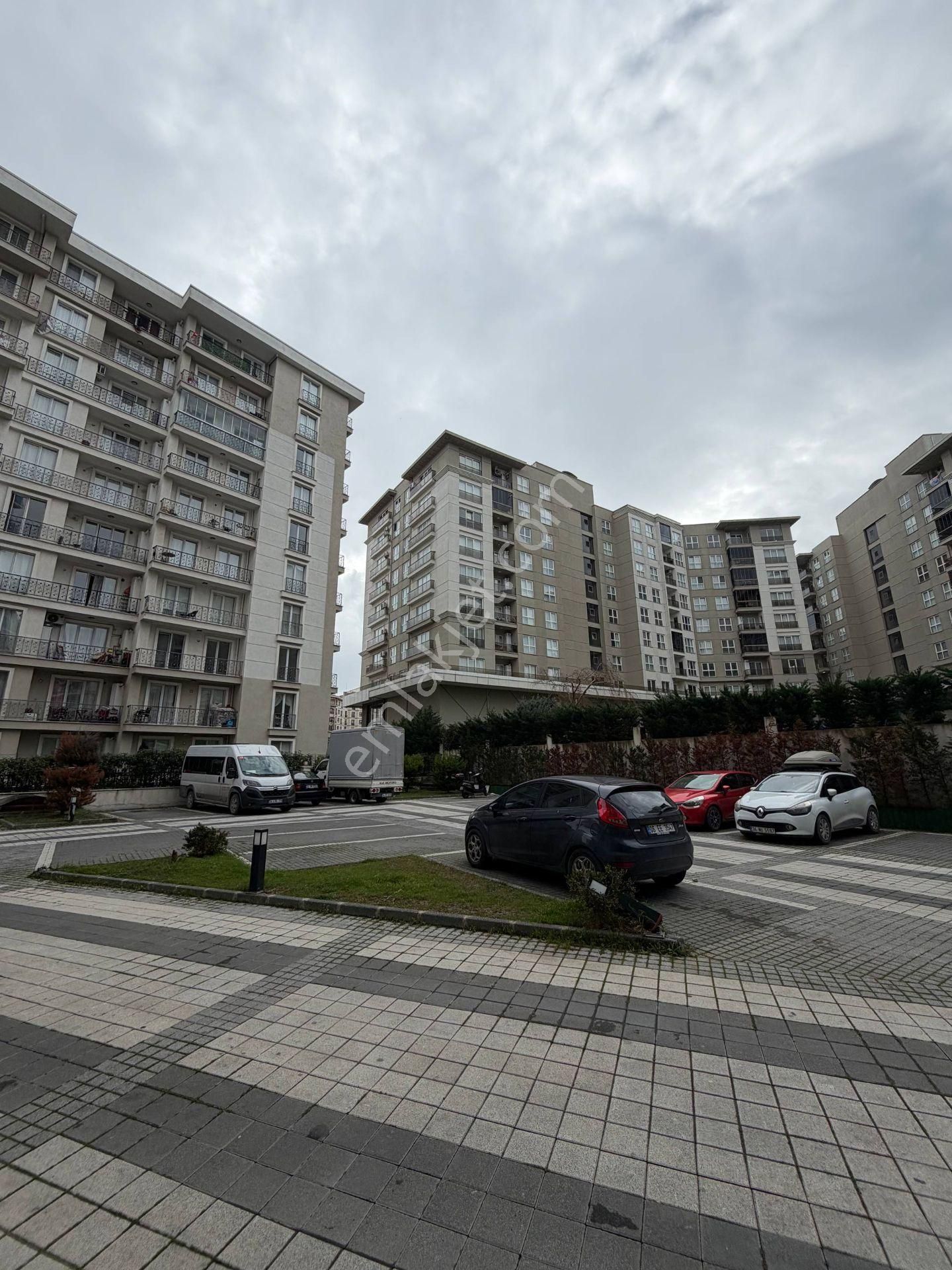 Beylikdüzü Cumhuriyet Mahallesi 2+1 100 M² Kiralık Boş Daire Site İçerisinde Metrobüse 15 Dk. Yürüme - Görsel 31