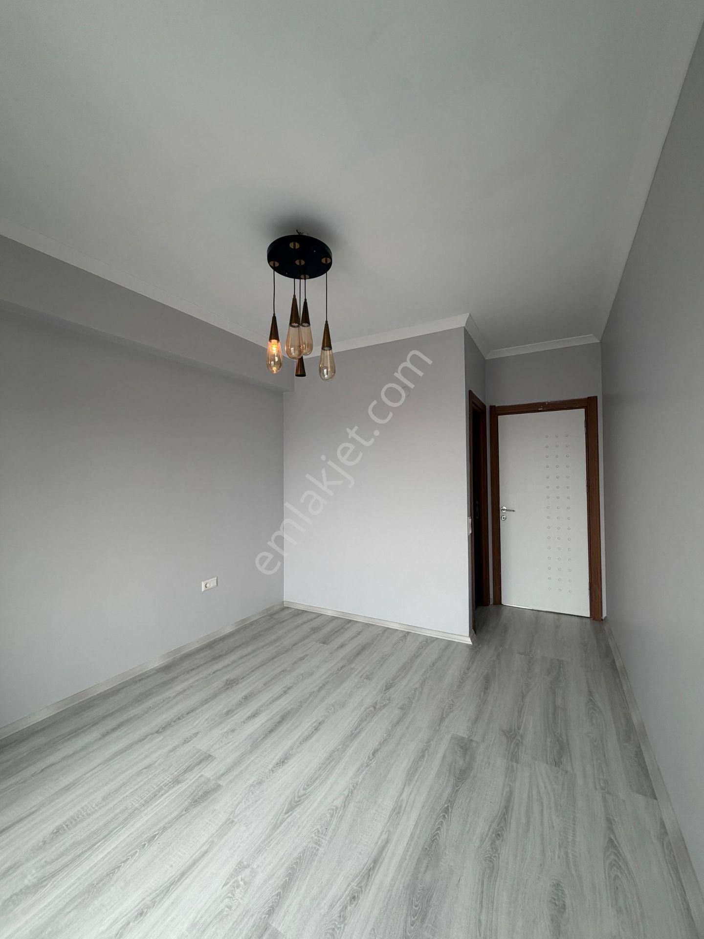 Beylikdüzü Cumhuriyet Mahallesi 2+1 100 M² Kiralık Boş Daire Site İçerisinde Metrobüse 15 Dk. Yürüme - Görsel 17