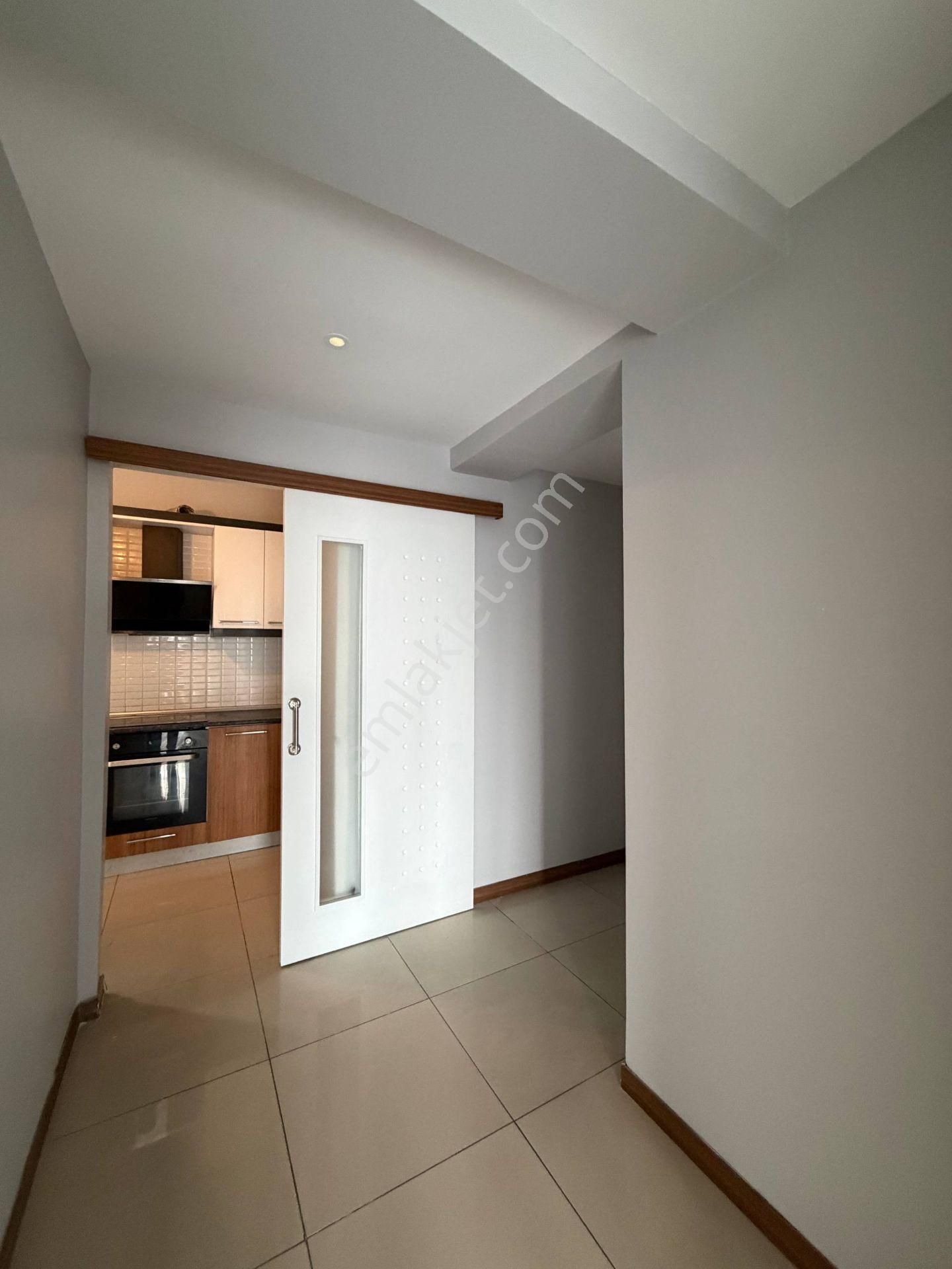 Beylikdüzü Cumhuriyet Mahallesi 2+1 100 M² Kiralık Boş Daire Site İçerisinde Metrobüse 15 Dk. Yürüme - Görsel 14