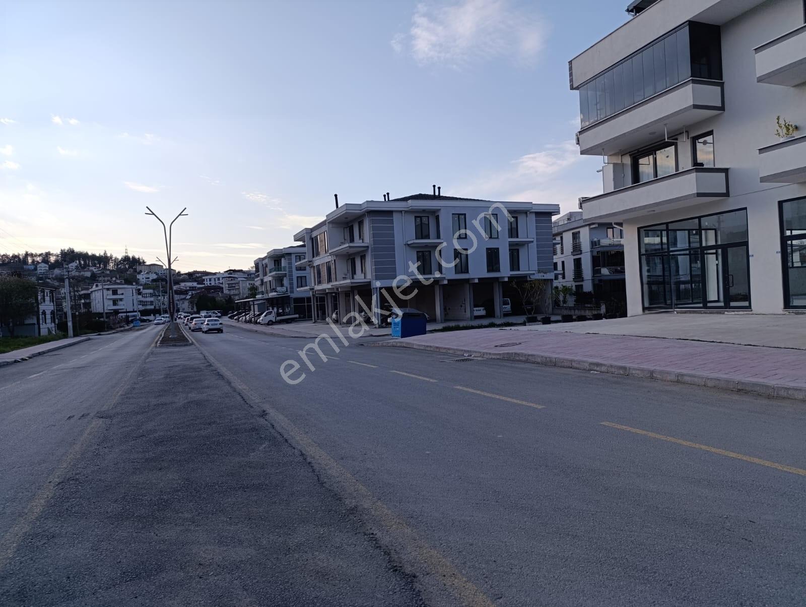 Alp Gayrimenkulden Fatih Mah'de Kiralık İşyer - Görsel 14