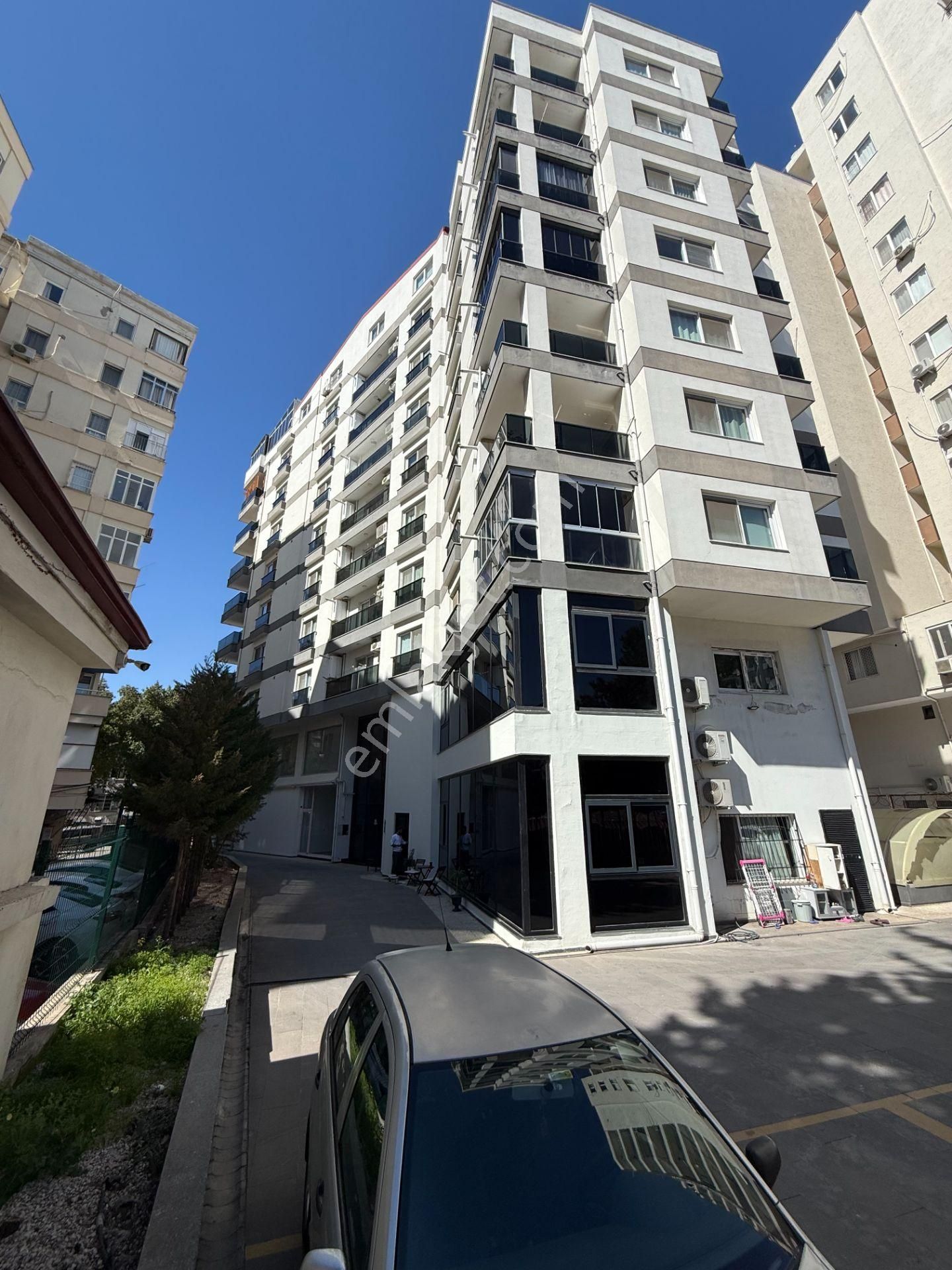 Reşatbey'de Hasarsız Yatay Mimari 3+1 Satılık Daire