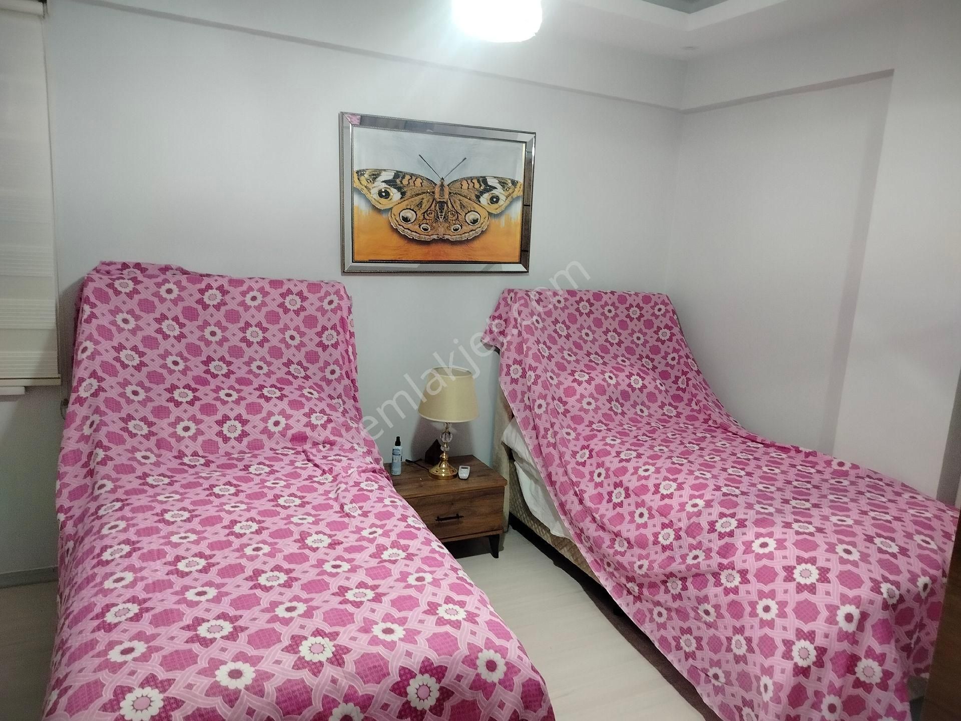 Deniz Nazır Kendine Ait Park Yeri Ufak Bahçesi - Görsel 13