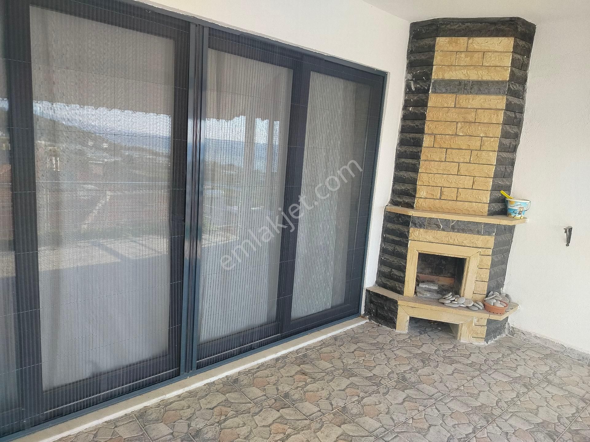 Deniz Nazır Kendine Ait Park Yeri Ufak Bahçesi - Görsel 4