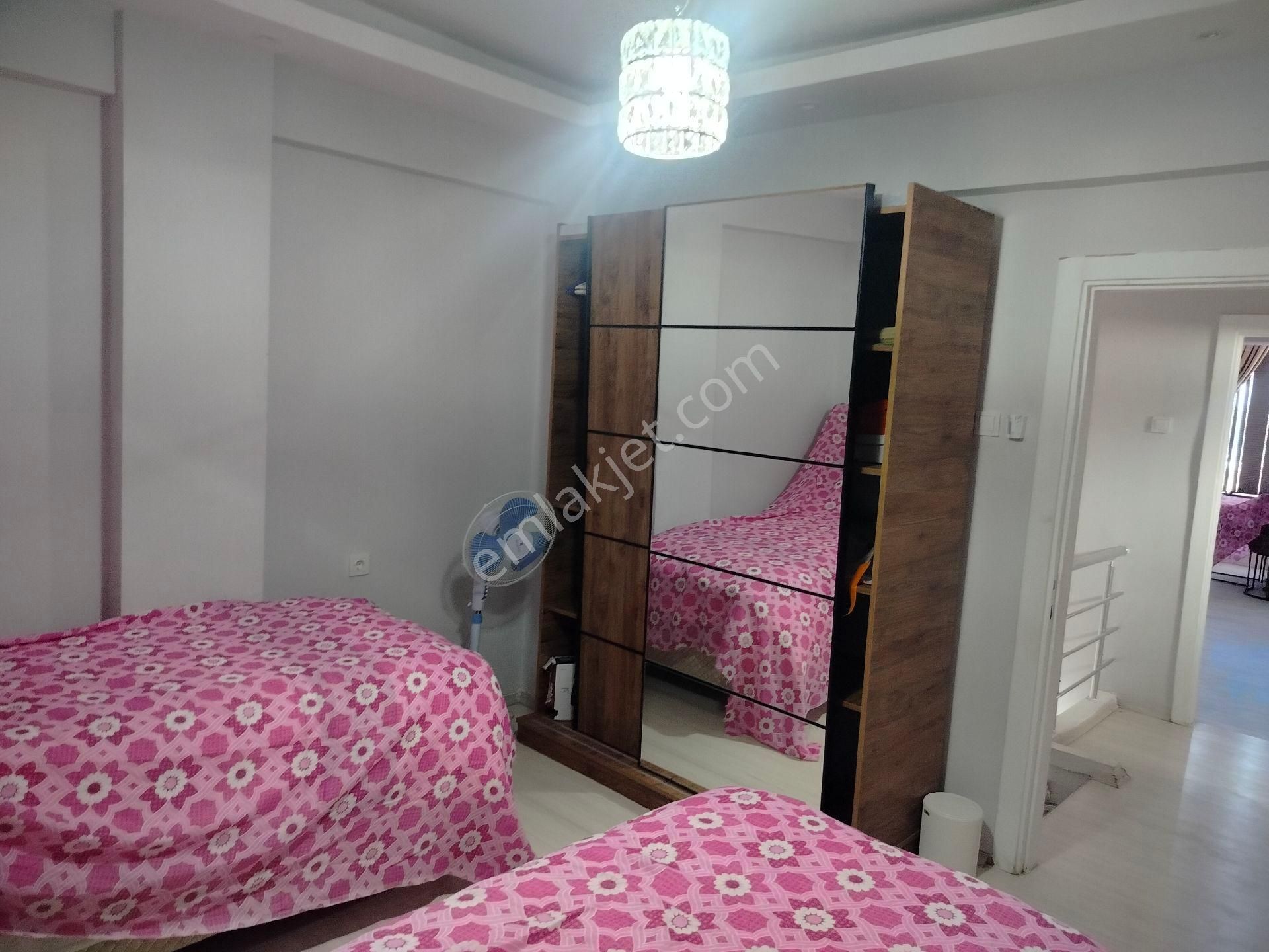 Deniz Nazır Kendine Ait Park Yeri Ufak Bahçesi - Görsel 12