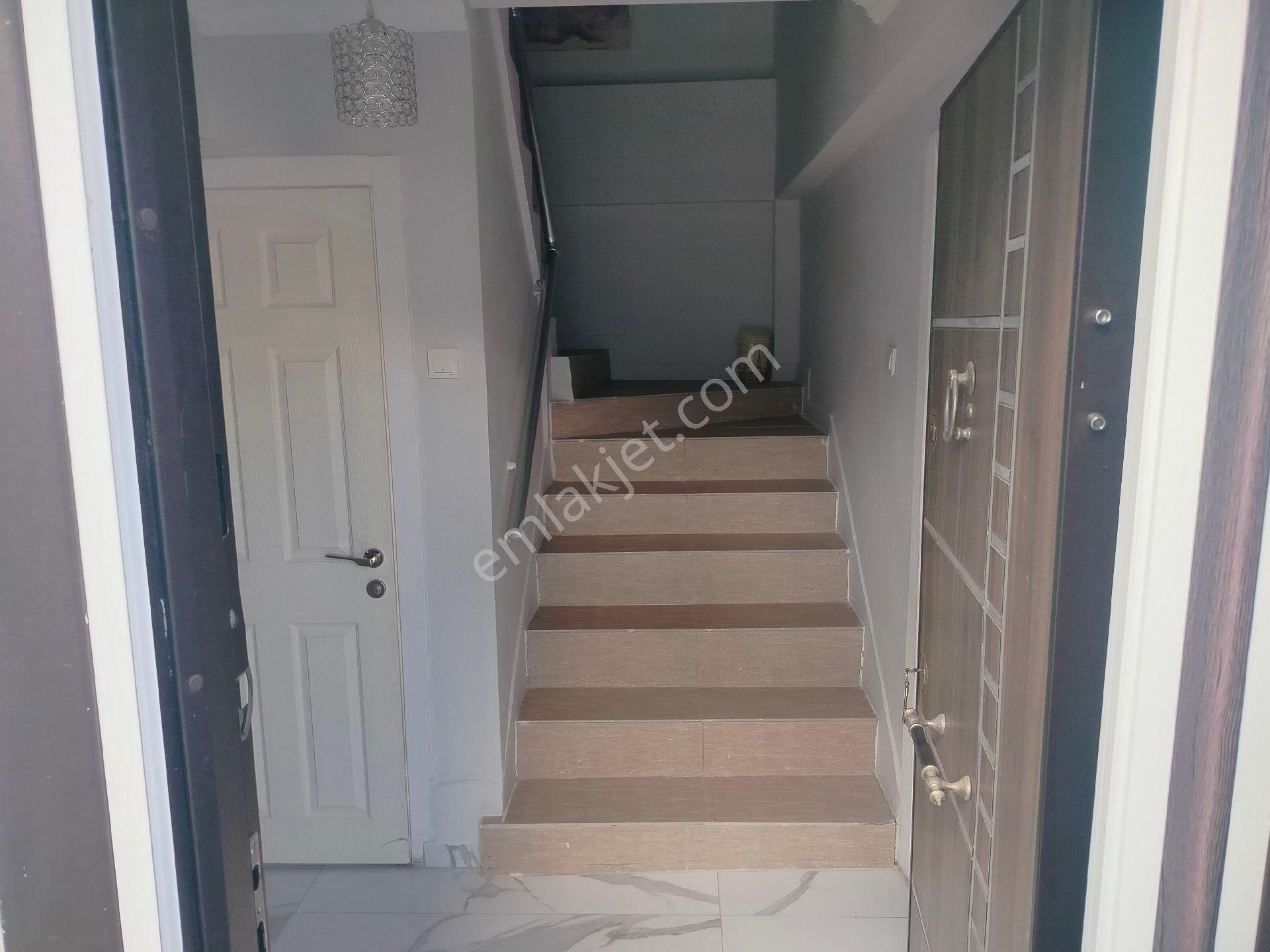 Deniz Nazır Kendine Ait Park Yeri Ufak Bahçesi - Görsel 20