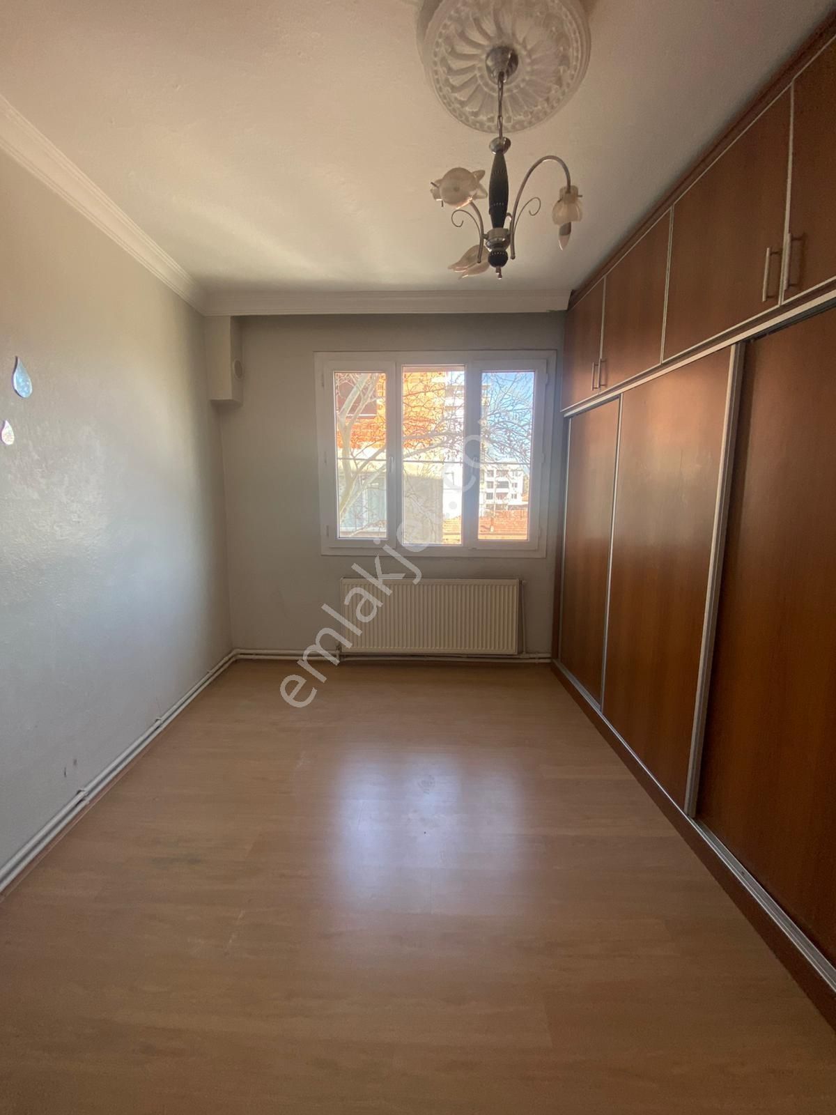 Reşatbey Mah. Cadde Üzeri Krediye Uygun Satılık Doğalgazlı Daire - Görsel 2