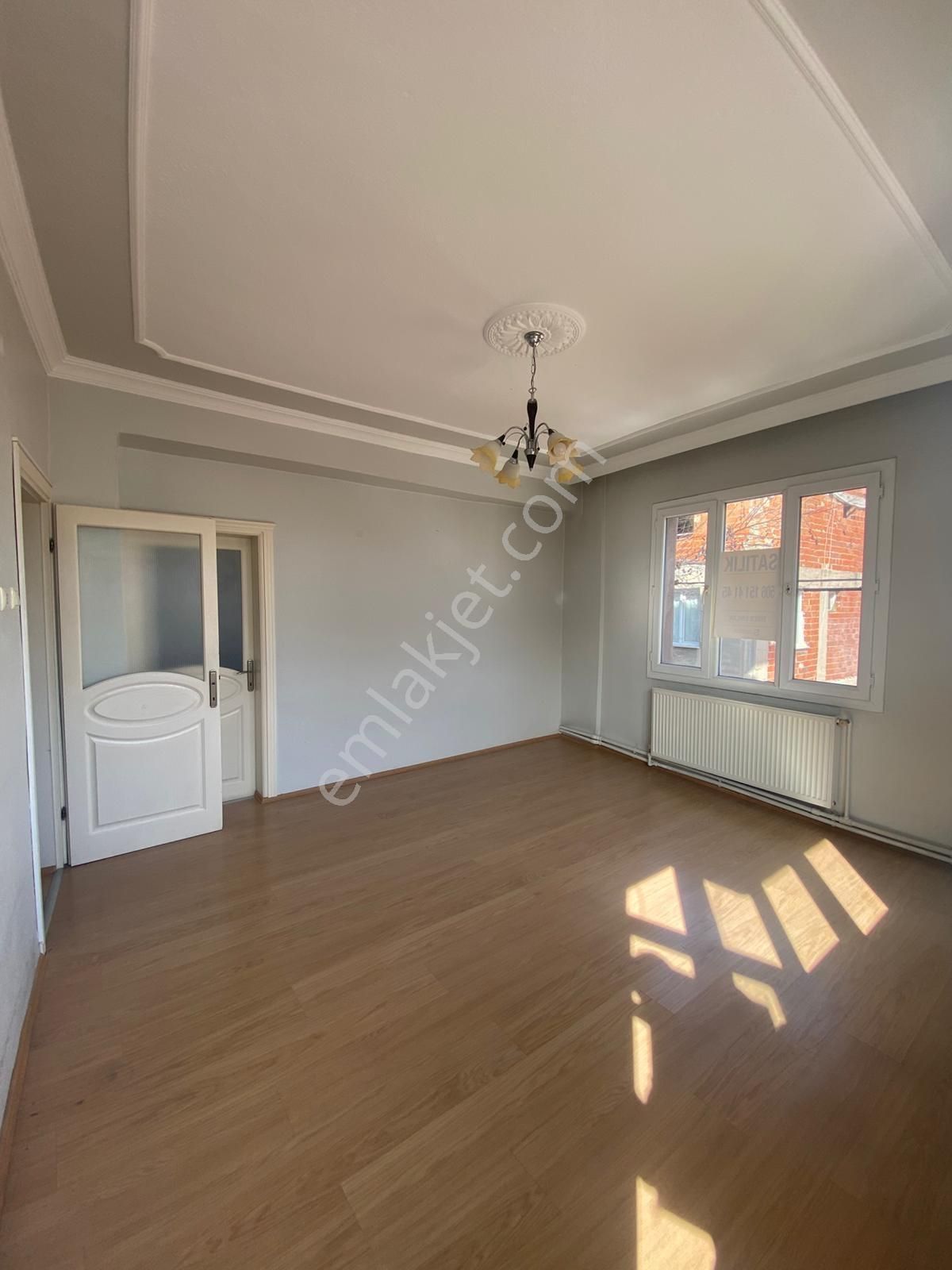 Reşatbey Mah. Cadde Üzeri Krediye Uygun Satılık Doğalgazlı Daire - Görsel 9