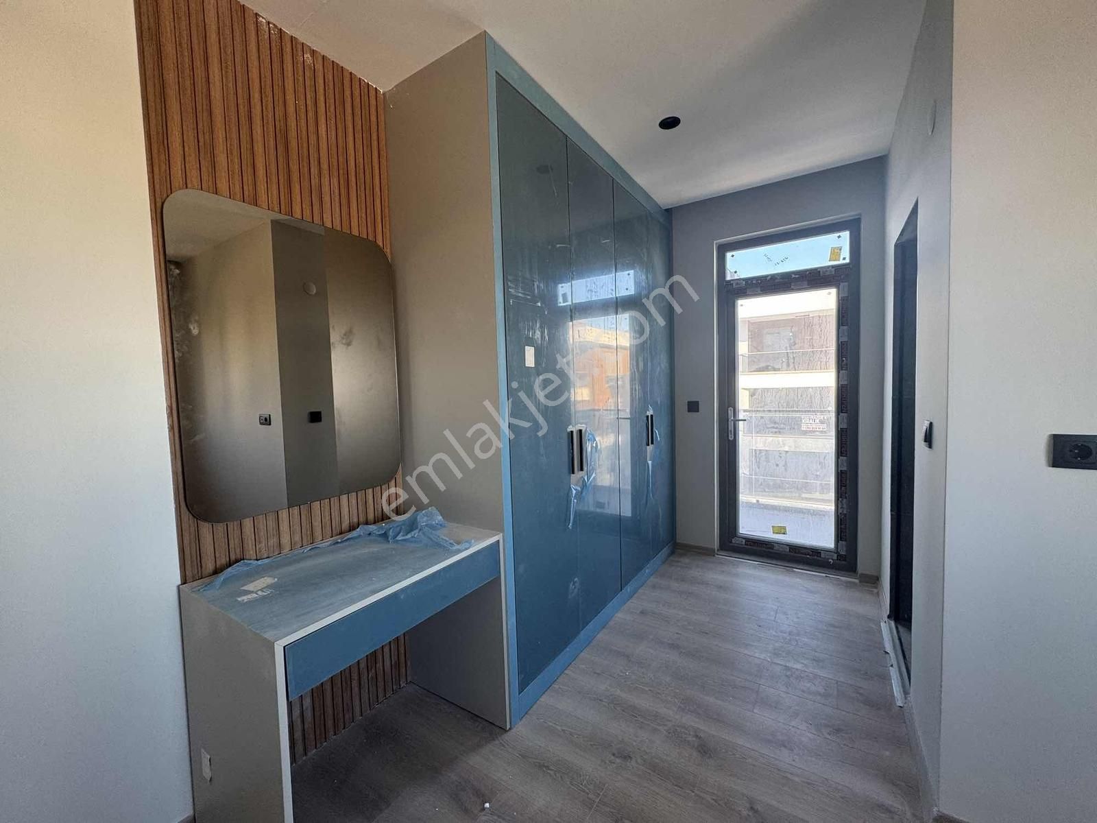 Varsakta Aydemir Cadde Sitesinde Sıfır Kiralık 3+1 Daire! - Görsel 4