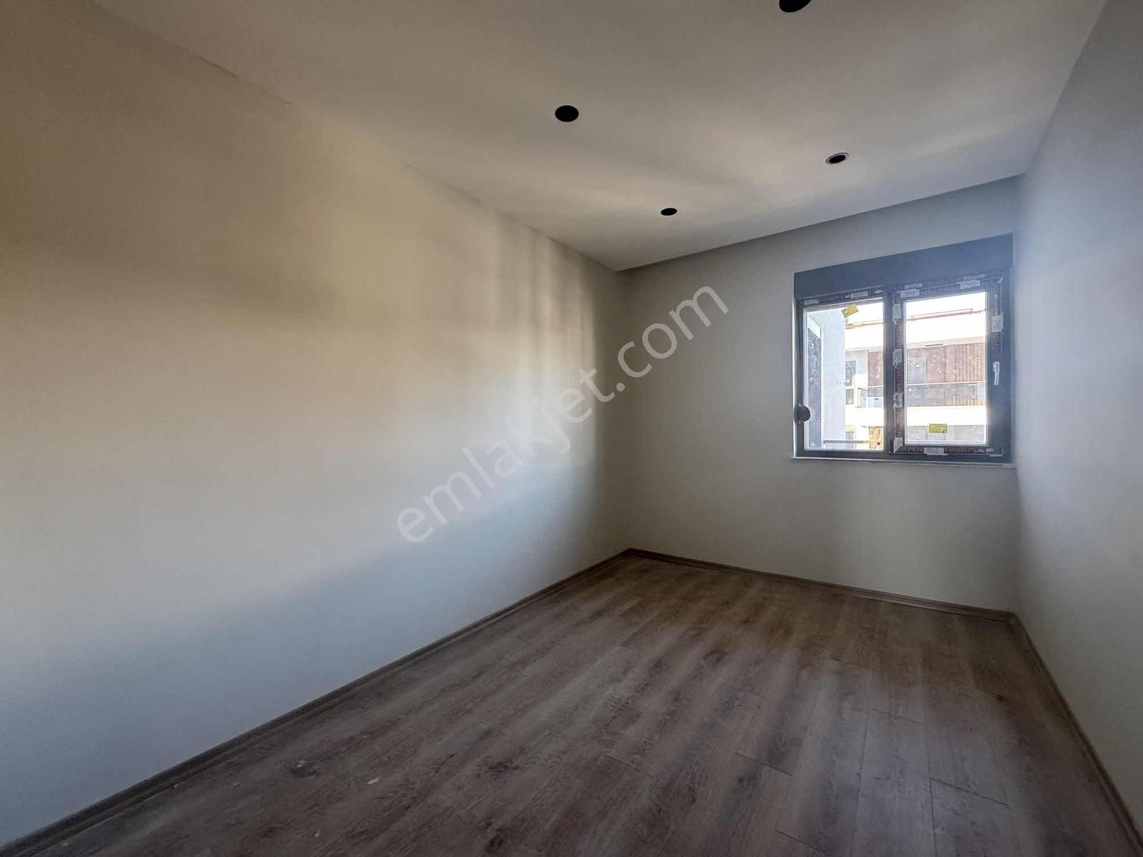 Varsakta Aydemir Cadde Sitesinde Sıfır Kiralık 3+1 Daire! - Görsel 25