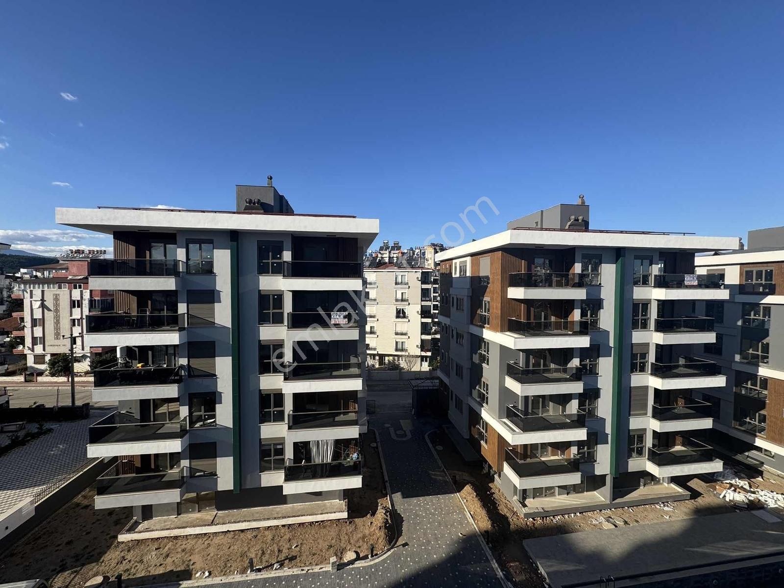 Varsakta Aydemir Cadde Sitesinde Sıfır Kiralık 3+1 Daire! - Görsel 35