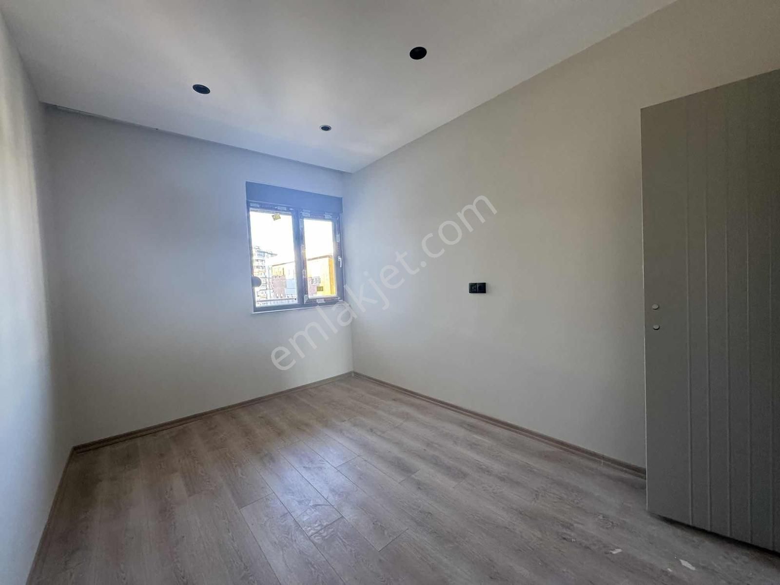 Varsakta Aydemir Cadde Sitesinde Sıfır Kiralık 3+1 Daire! - Görsel 31