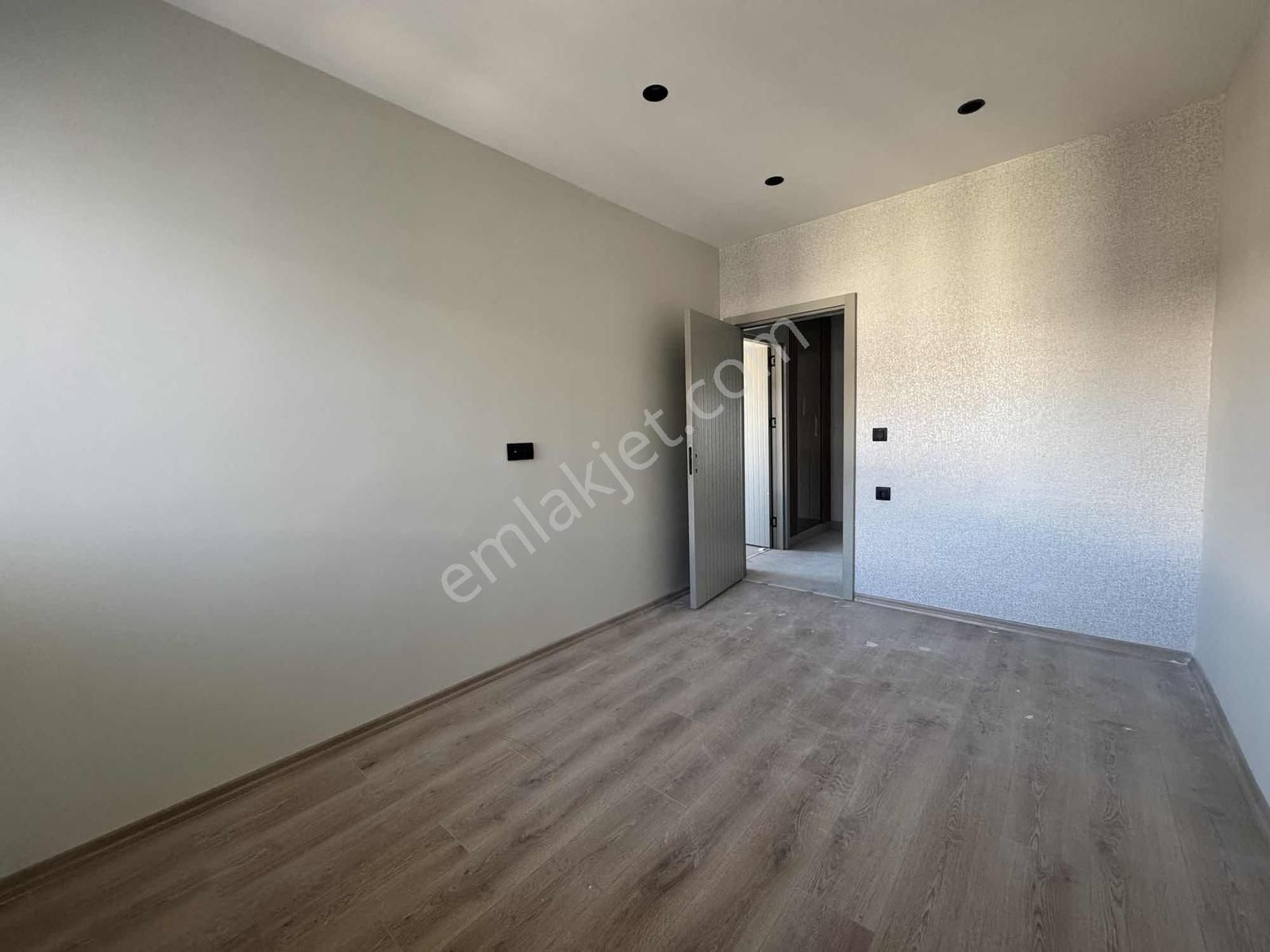 Varsakta Aydemir Cadde Sitesinde Sıfır Kiralık 3+1 Daire! - Görsel 27