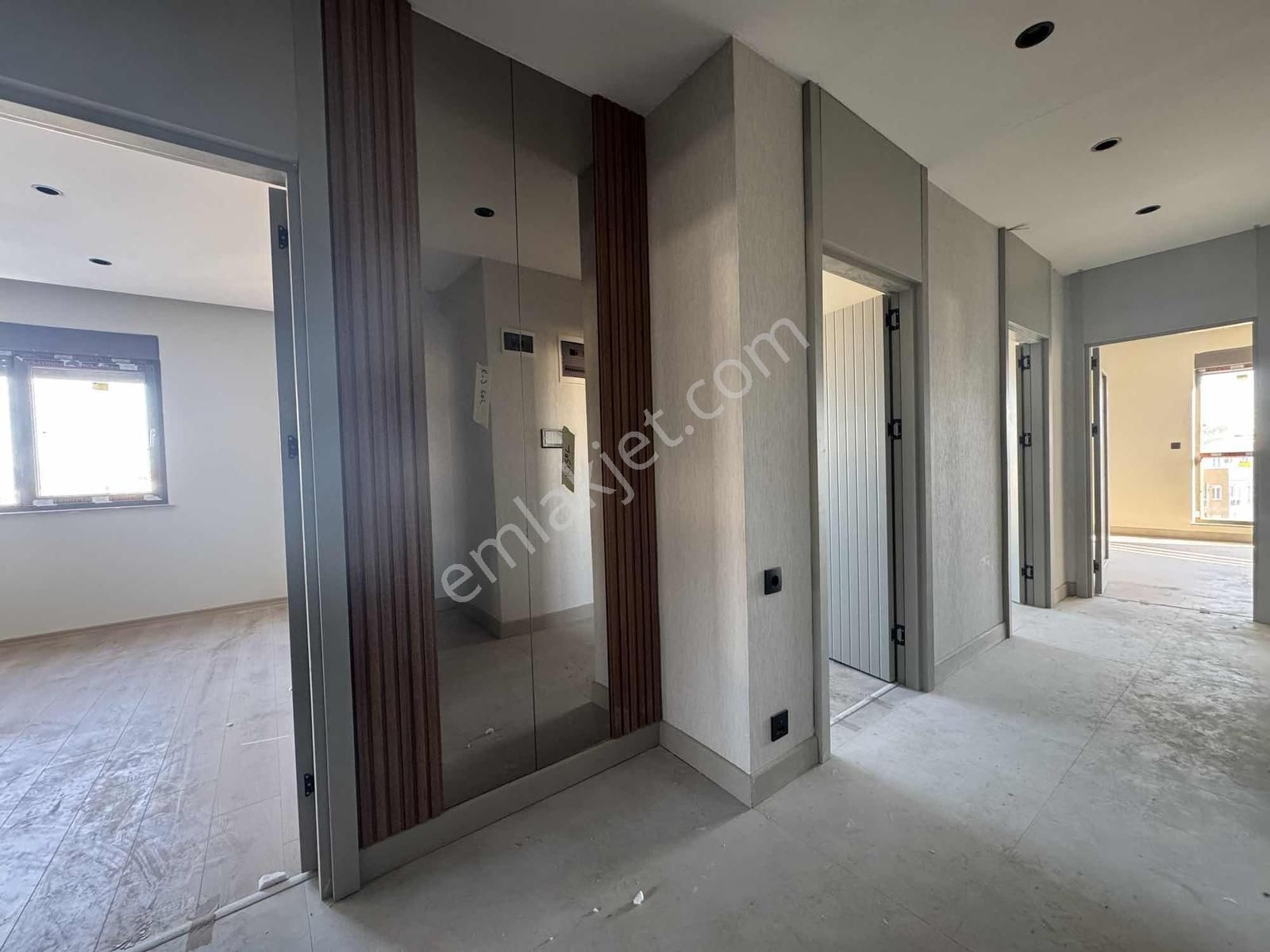 Varsakta Aydemir Cadde Sitesinde Sıfır Kiralık 3+1 Daire! - Görsel 28