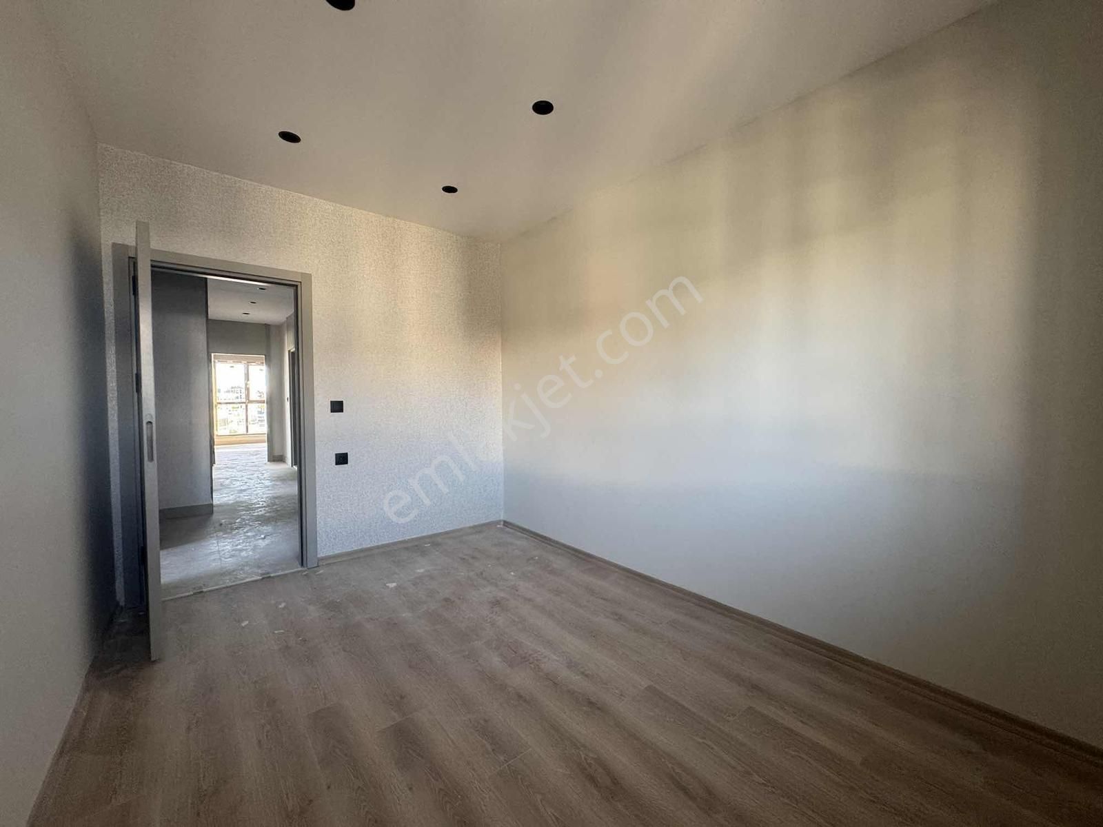 Varsakta Aydemir Cadde Sitesinde Sıfır Kiralık 3+1 Daire! - Görsel 26