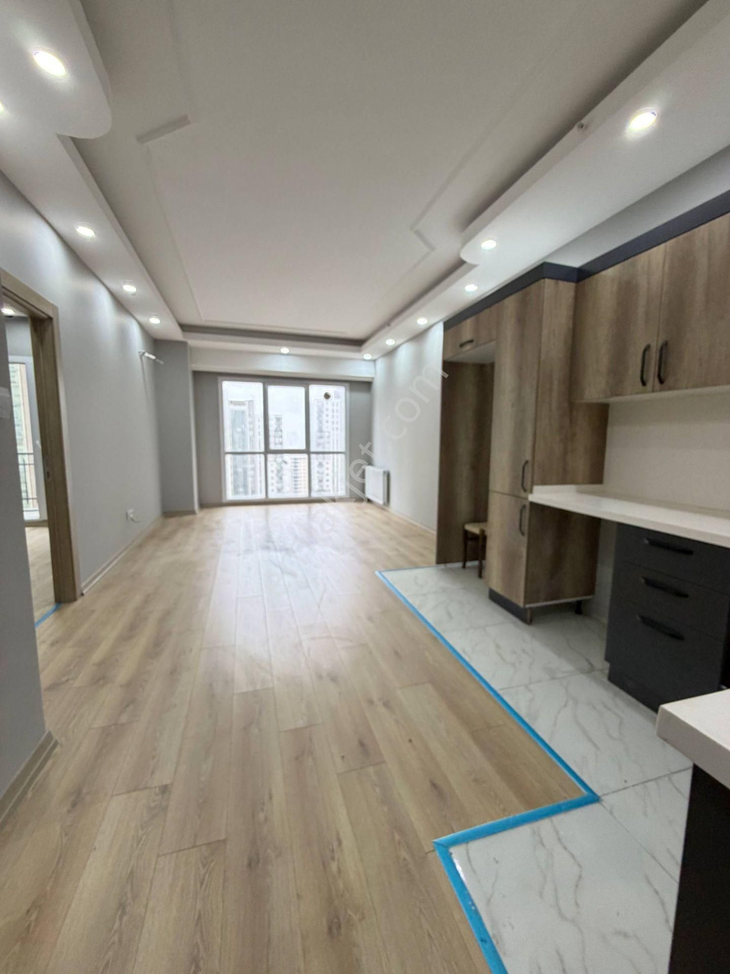 Esenyurt Cumhuriyet Mahallesi 1+1 Kiralık Daire 10.kat Site İçerisinde Sıfır Temiz Daire Manzaralı - Görsel 7