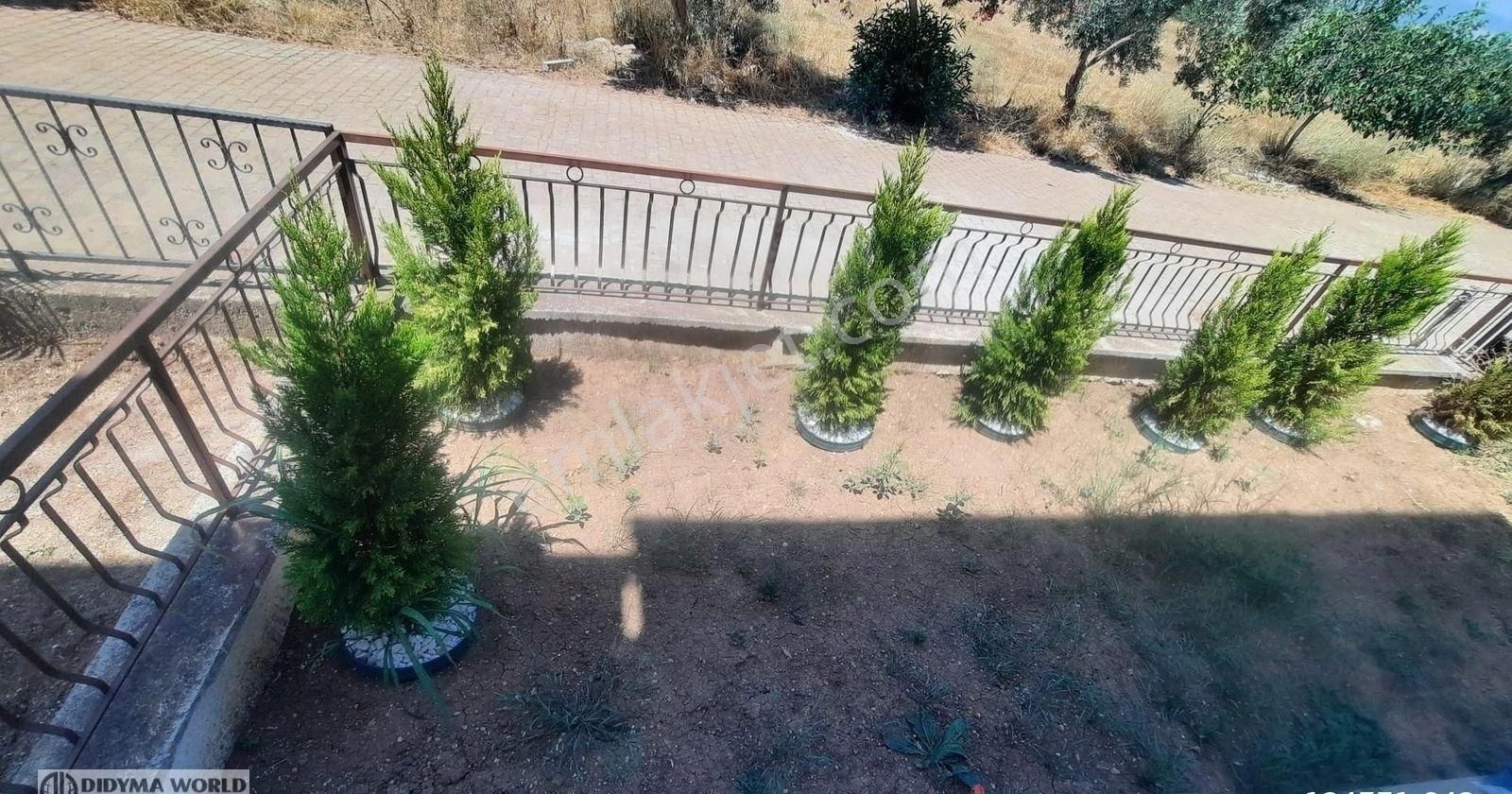 Altınkum Sahile Yürüme Mesafesinde Site İçinde Triplex Villa - Görsel 19