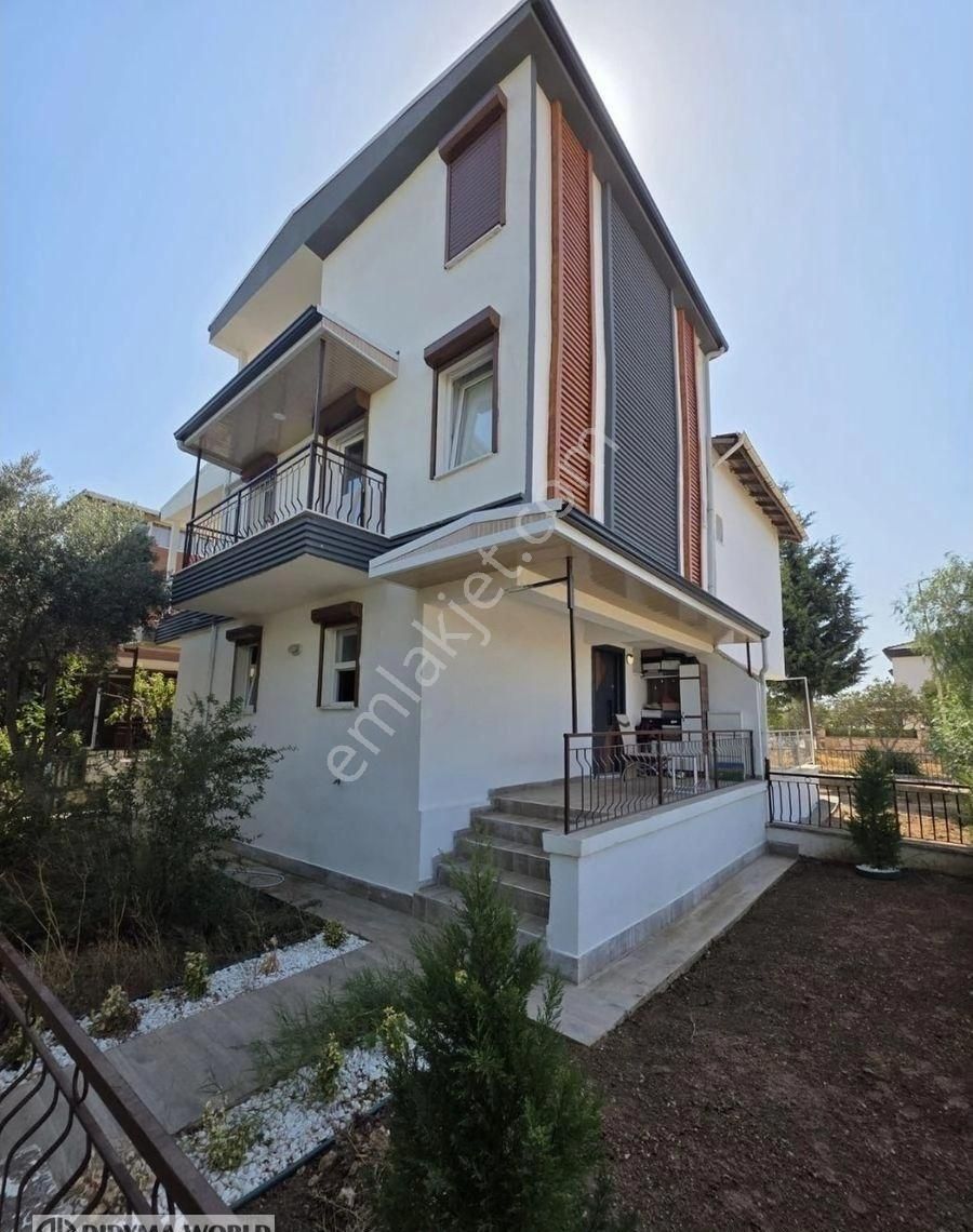 Altınkum Sahile Yürüme Mesafesinde Site İçinde Triplex Villa - Görsel 5