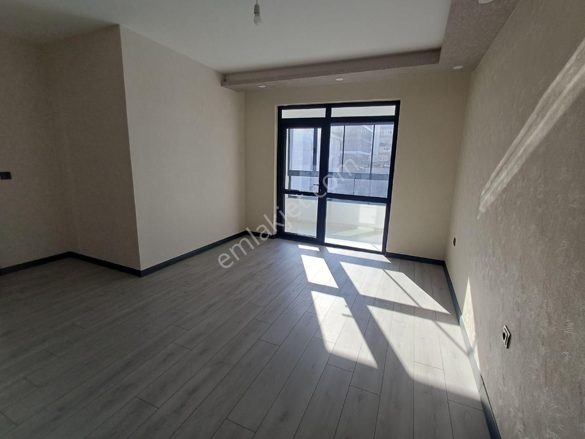 Kalekışladan Manzaralı Ful Yapılı Geniş Önü Açık Kiralık 4+1daire - Görsel 20