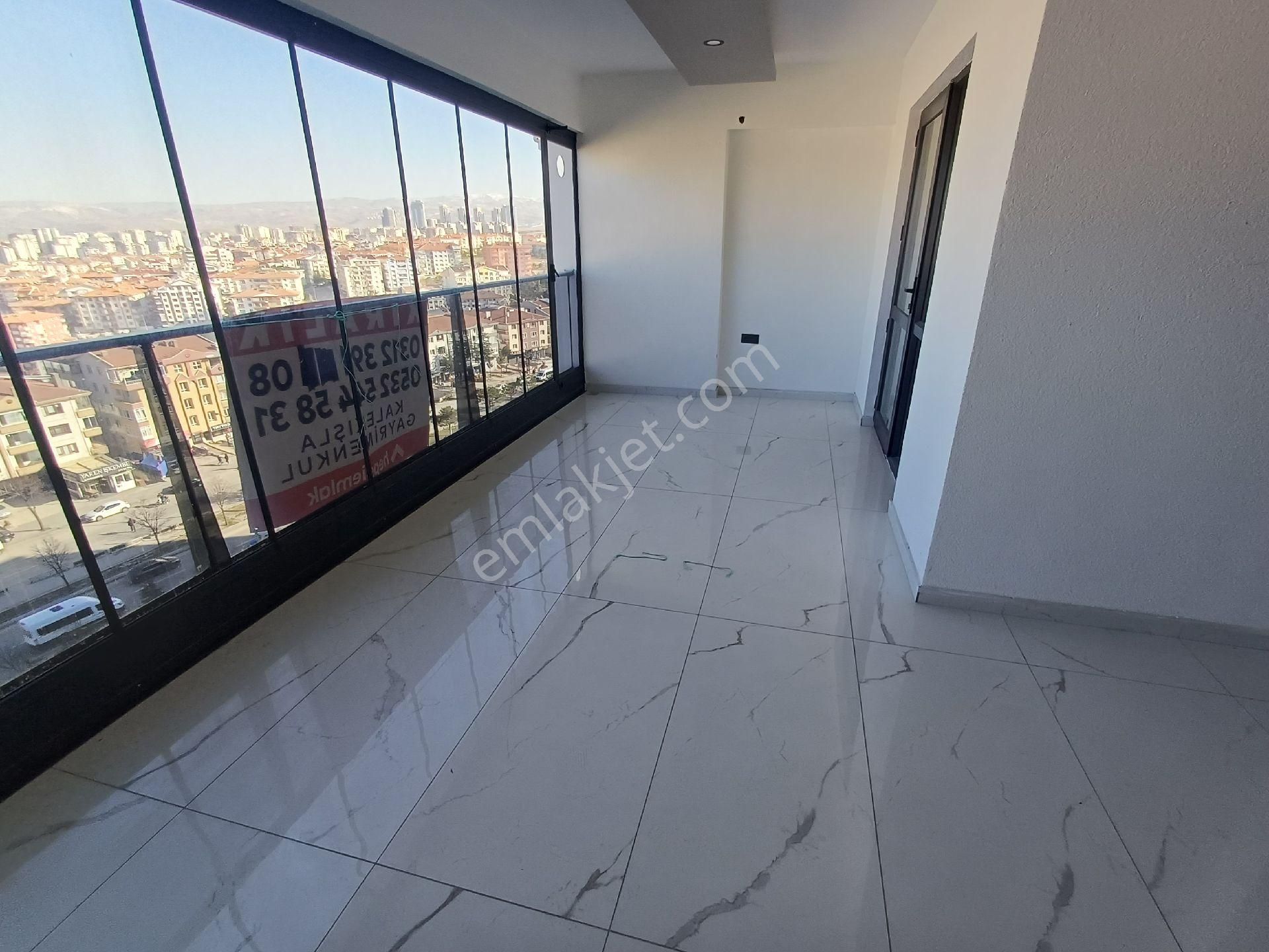 Kalekışladan Manzaralı Ful Yapılı Geniş Önü Açık Kiralık 4+1daire - Görsel 7