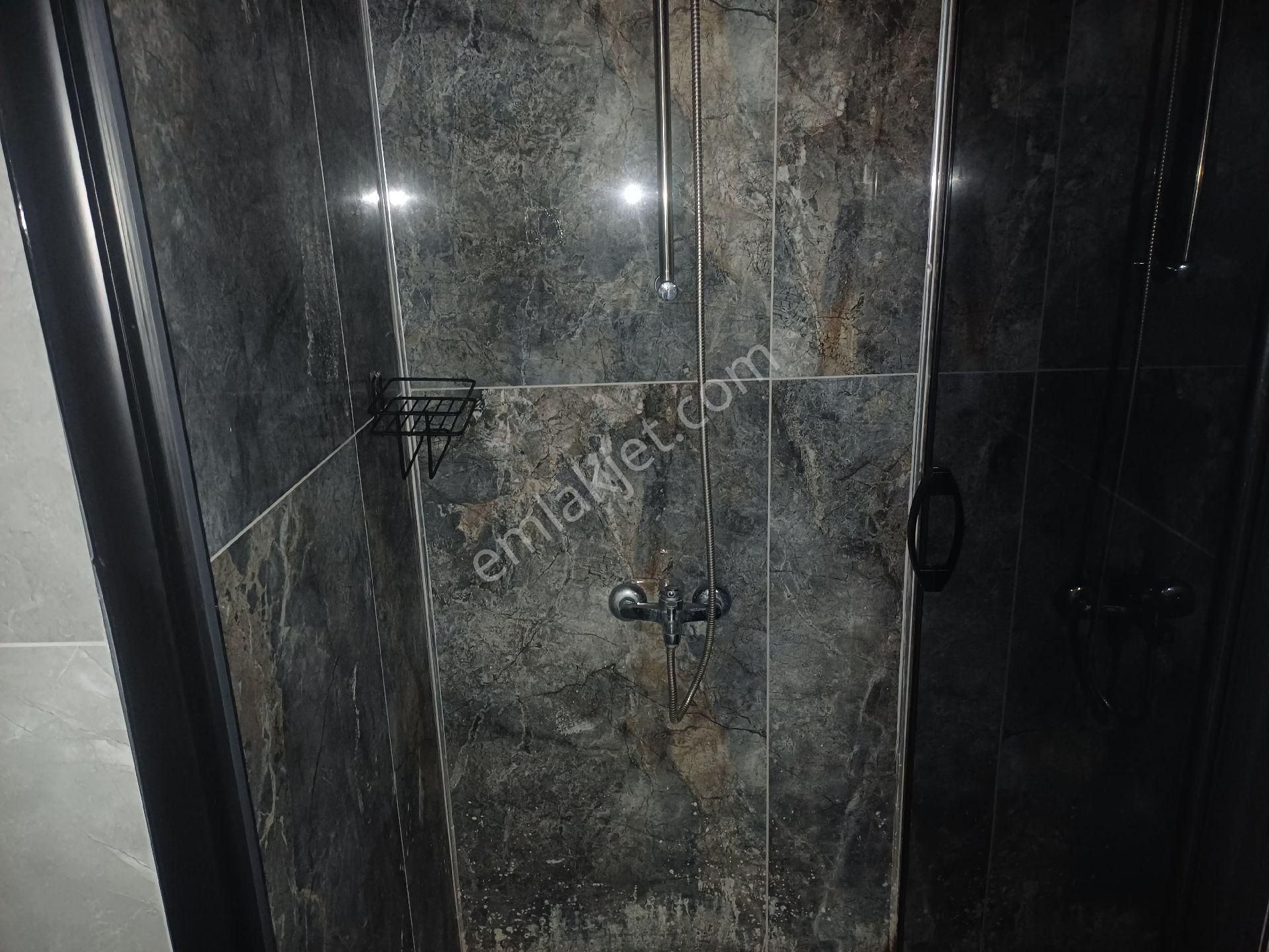 Kalekışladan Manzaralı Ful Yapılı Geniş Önü Açık Kiralık 4+1daire - Görsel 22