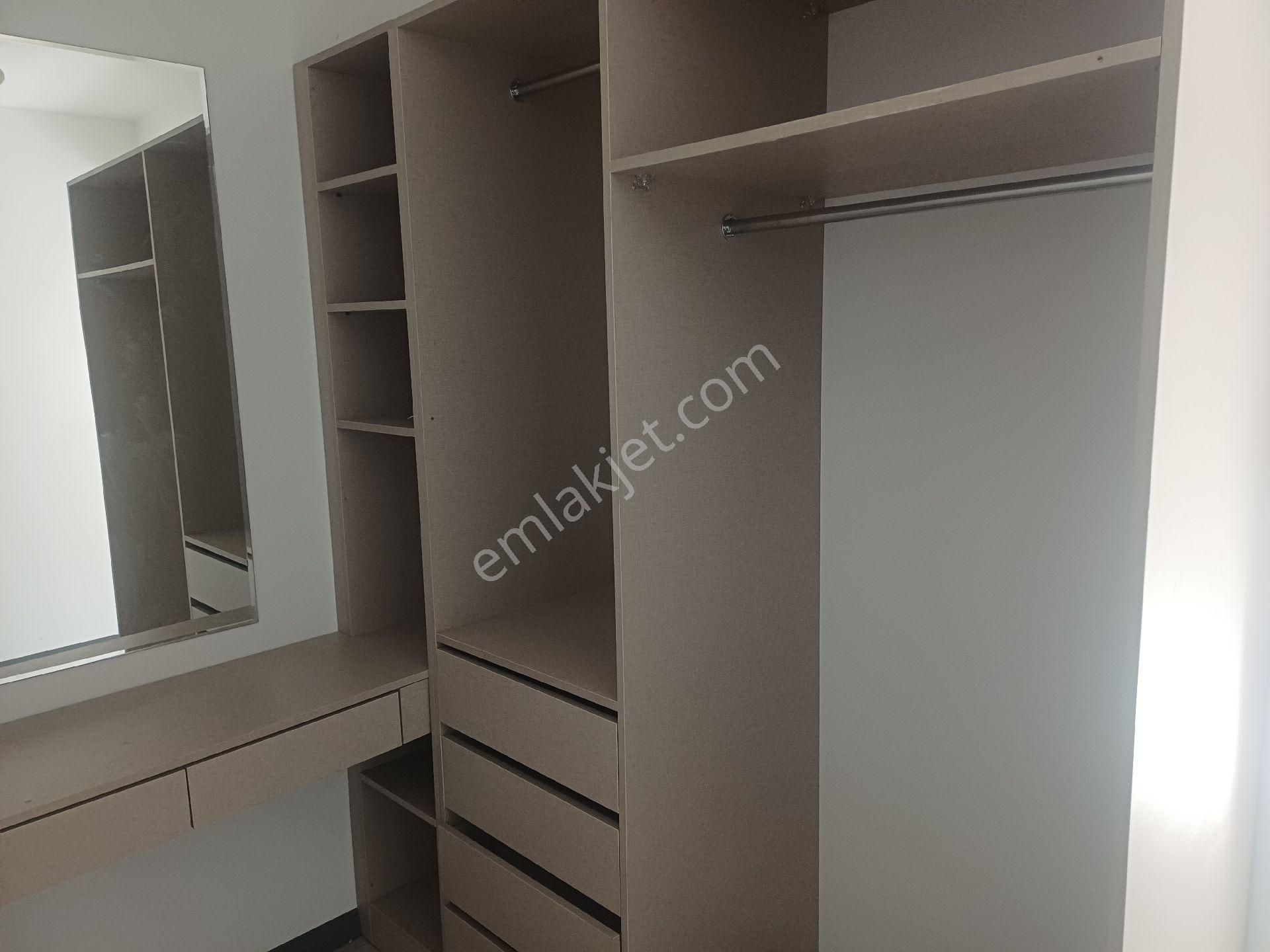 Kalekışladan Manzaralı Ful Yapılı Geniş Önü Açık Kiralık 4+1daire - Görsel 24