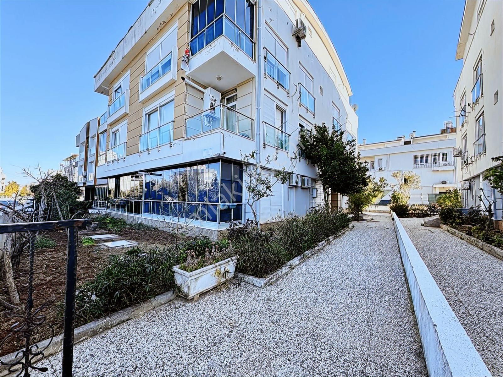 Lara Güzeloba Mah 4+1 Dubleks Satılık Daire - Görsel 2