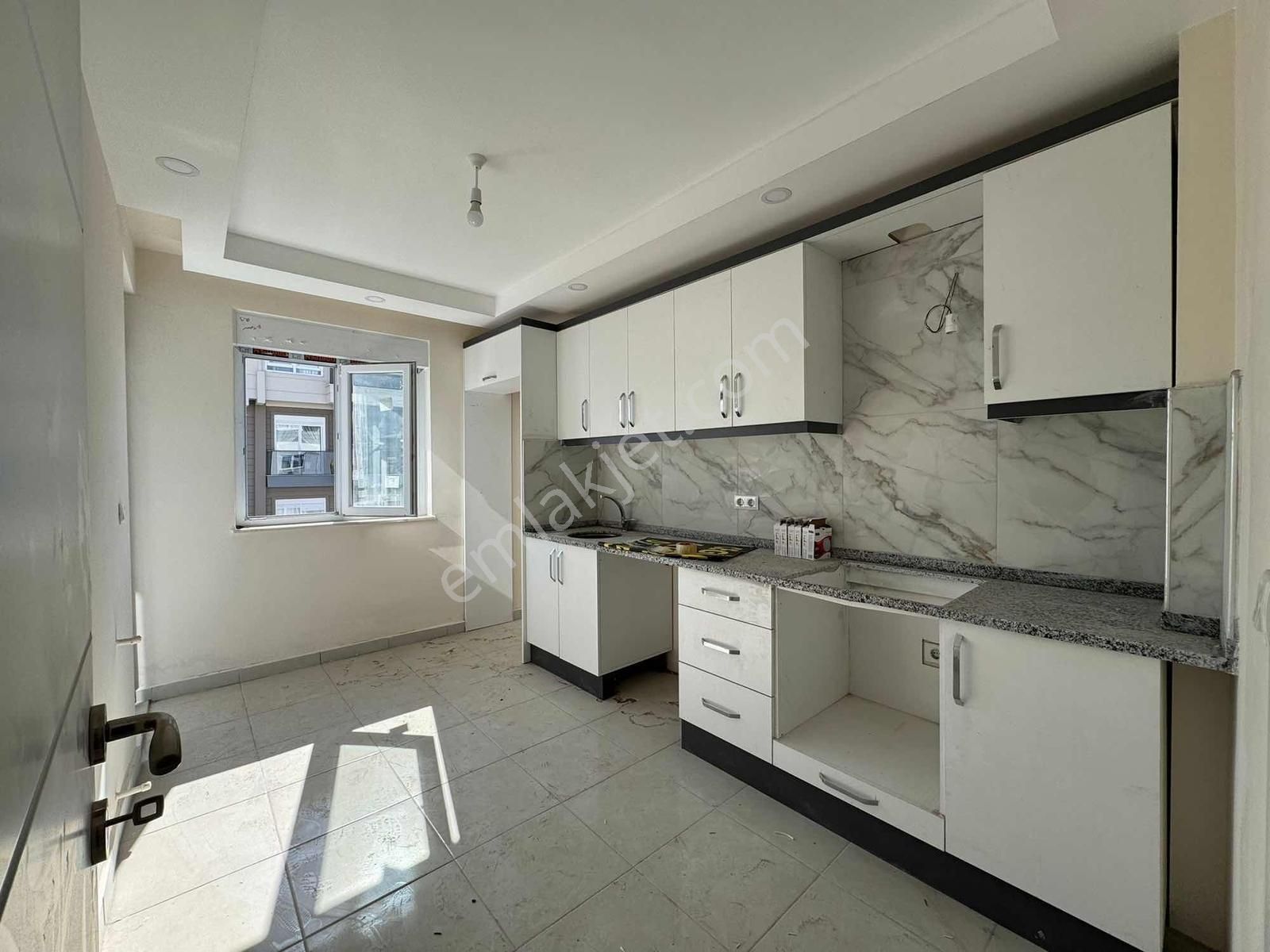 Kepez Erenköy Mahallesi Ara Kat Sıfır 2+1