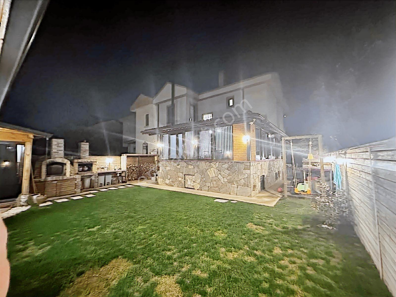 Remax Advantage'dan Altınşehir'de Masrafsız Lüks İkiz Villa - Görsel 4