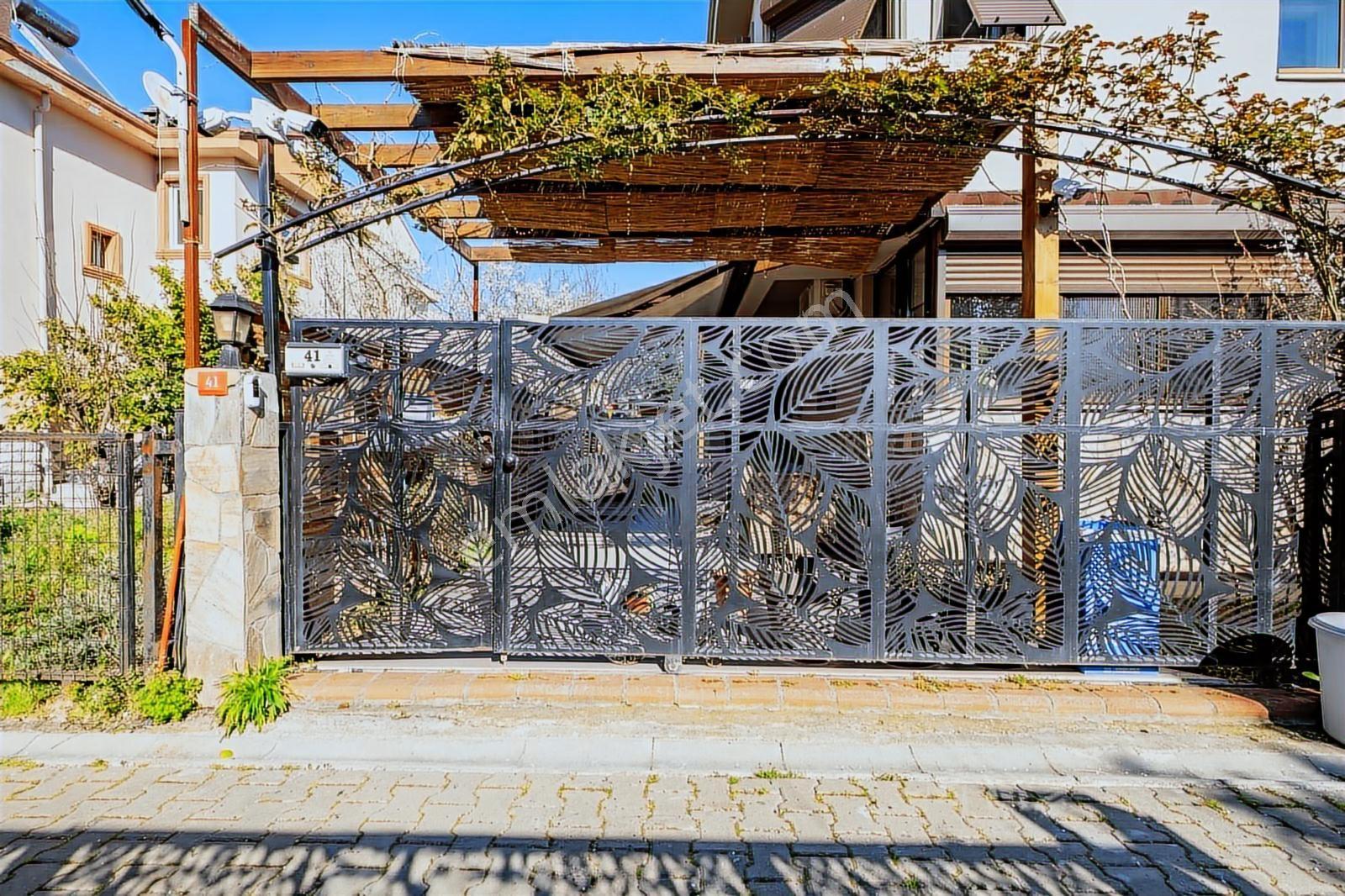 Remax Advantage'dan Altınşehir'de Masrafsız Lüks İkiz Villa - Görsel 3