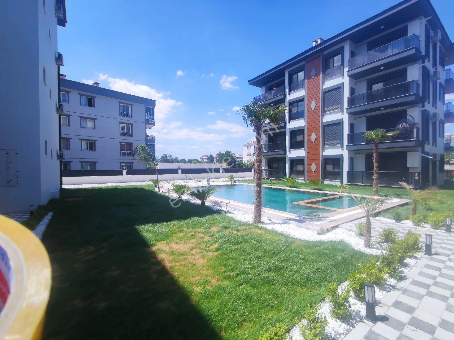 Q'zen Den Havuzlu Site İçersnde Sıfır 100 M2 2+1 Yüksek Giriş